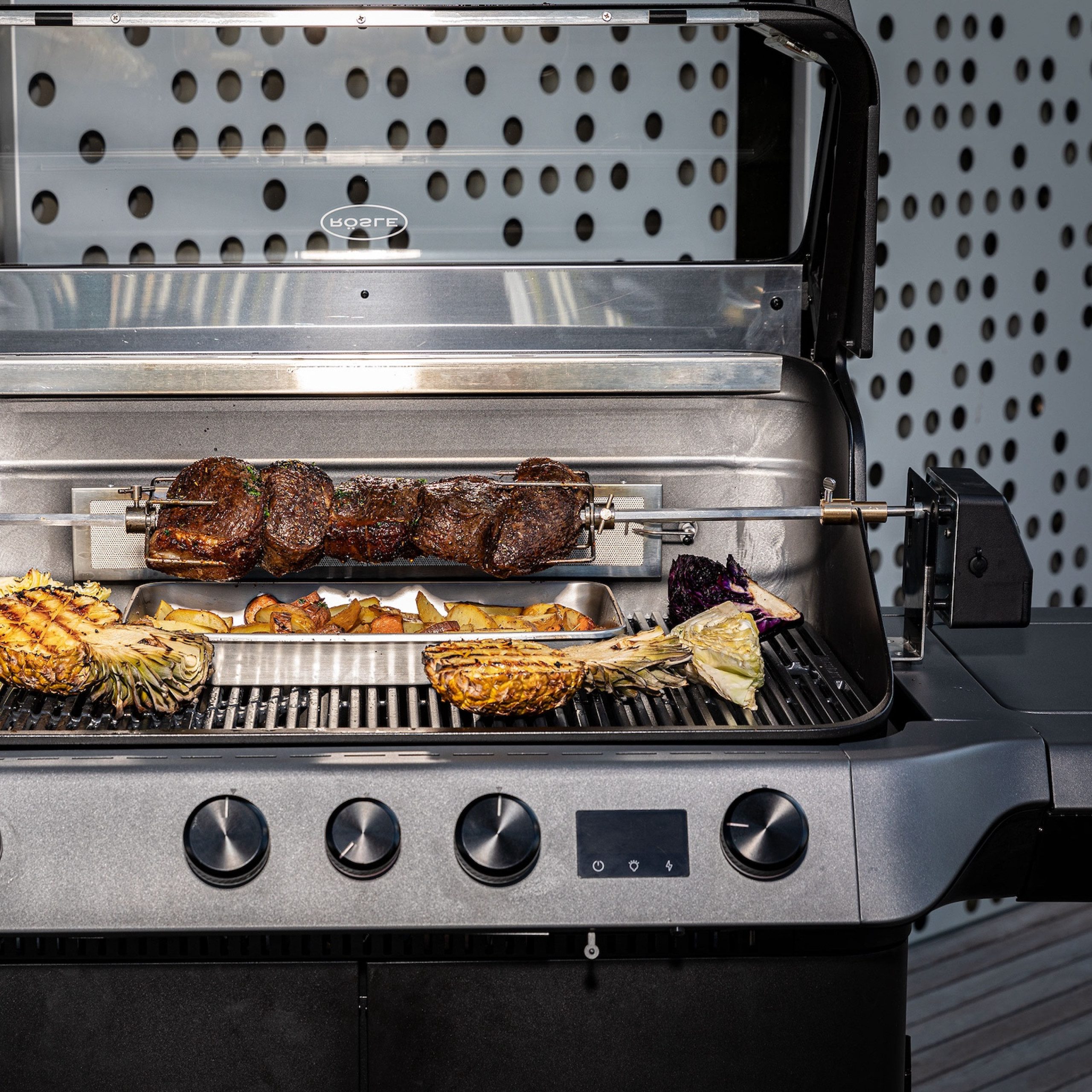 RÖSLE Gasgrill Rösle Drehspieß BLAZEFLAME Rotisserie aus Edelstahl für BLAZEFLAME