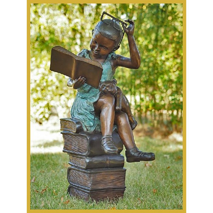 IDYL Gartenfigur IDYL Bronze-Skulptur Lesendes Mädchen mit Brille Bronze