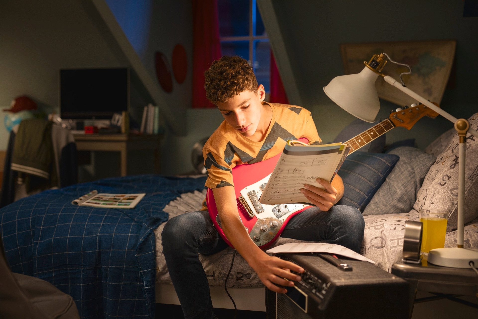 Philips Hue LED-Leuchtmittel LED Spot 35W GU5.3 kaltweiß 390lm nicht dimmbar, GU 5,3