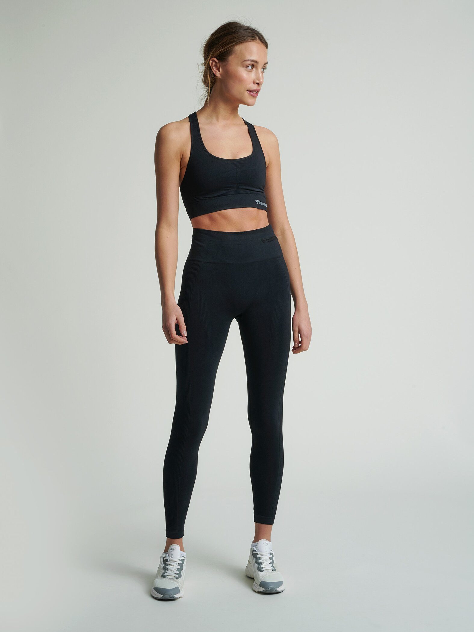hummel Sport-Bustier HMLTIF SEAMLESS SPORTS TOP (1-tlg) günstig online kaufen