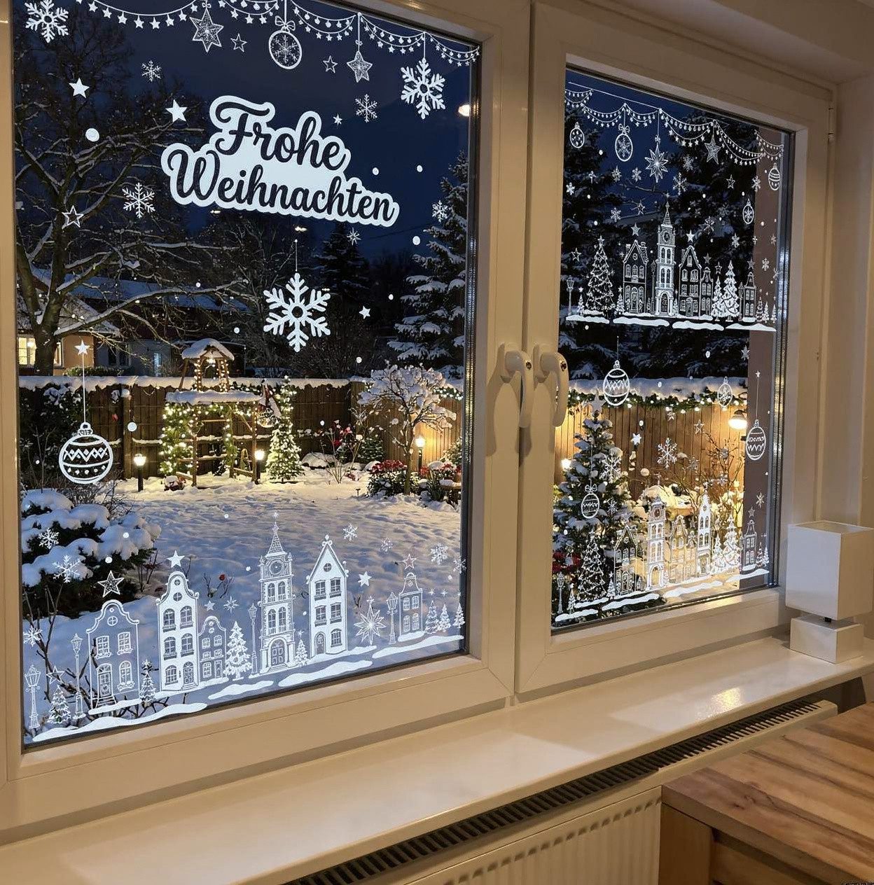 Salcar Fensterbild Fensteraufkleber Weihnachten Fensterbilder Selbstklebend Winterdorf, Wiederverwendbar, Häusern, Weihnachtsbaum, Schneeflocken, Sternen