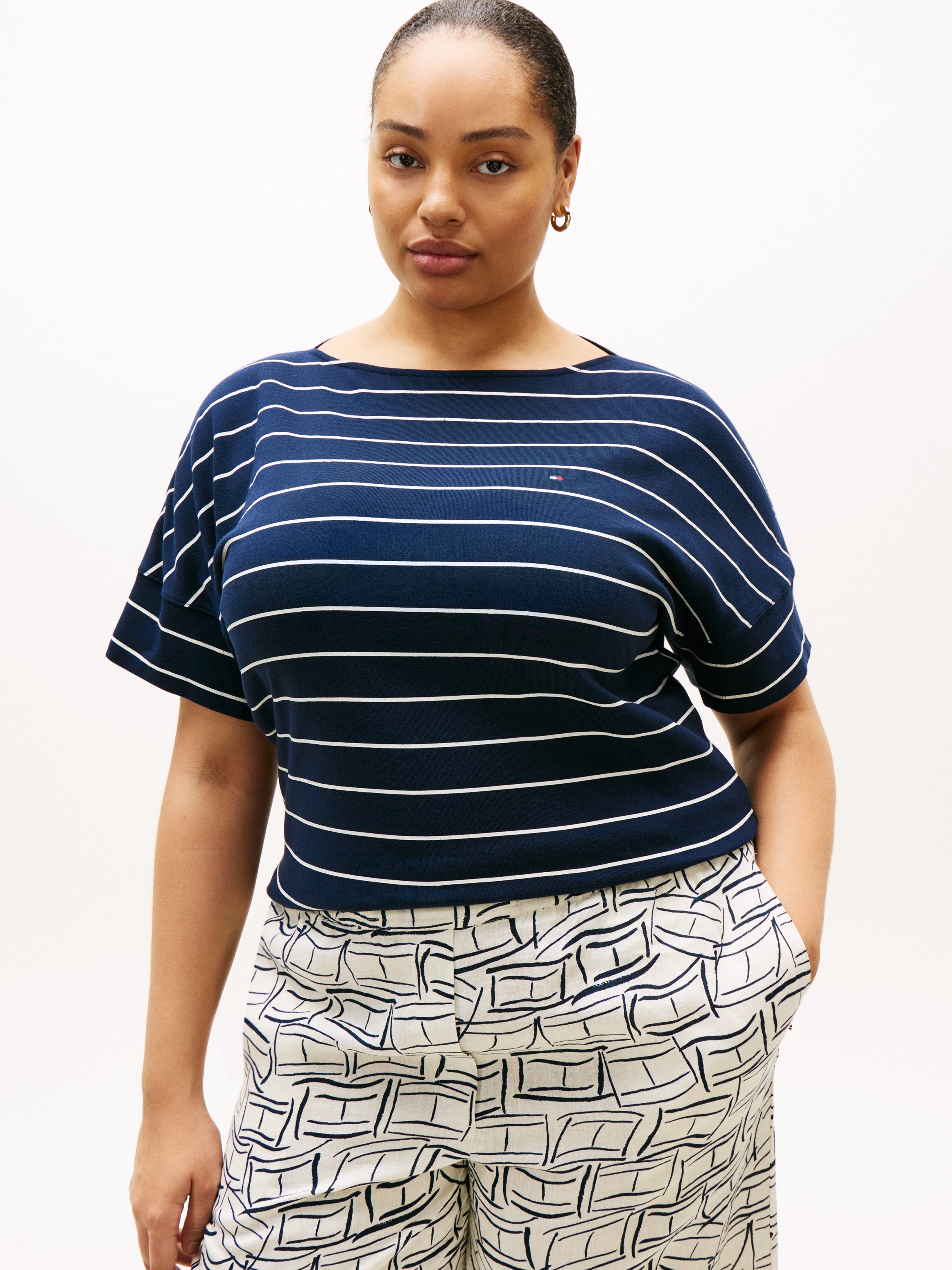 Tommy Hilfiger Curve Kurzarmshirt CRV MDRN CODY CAP SLV C-NK TEE in großen günstig online kaufen