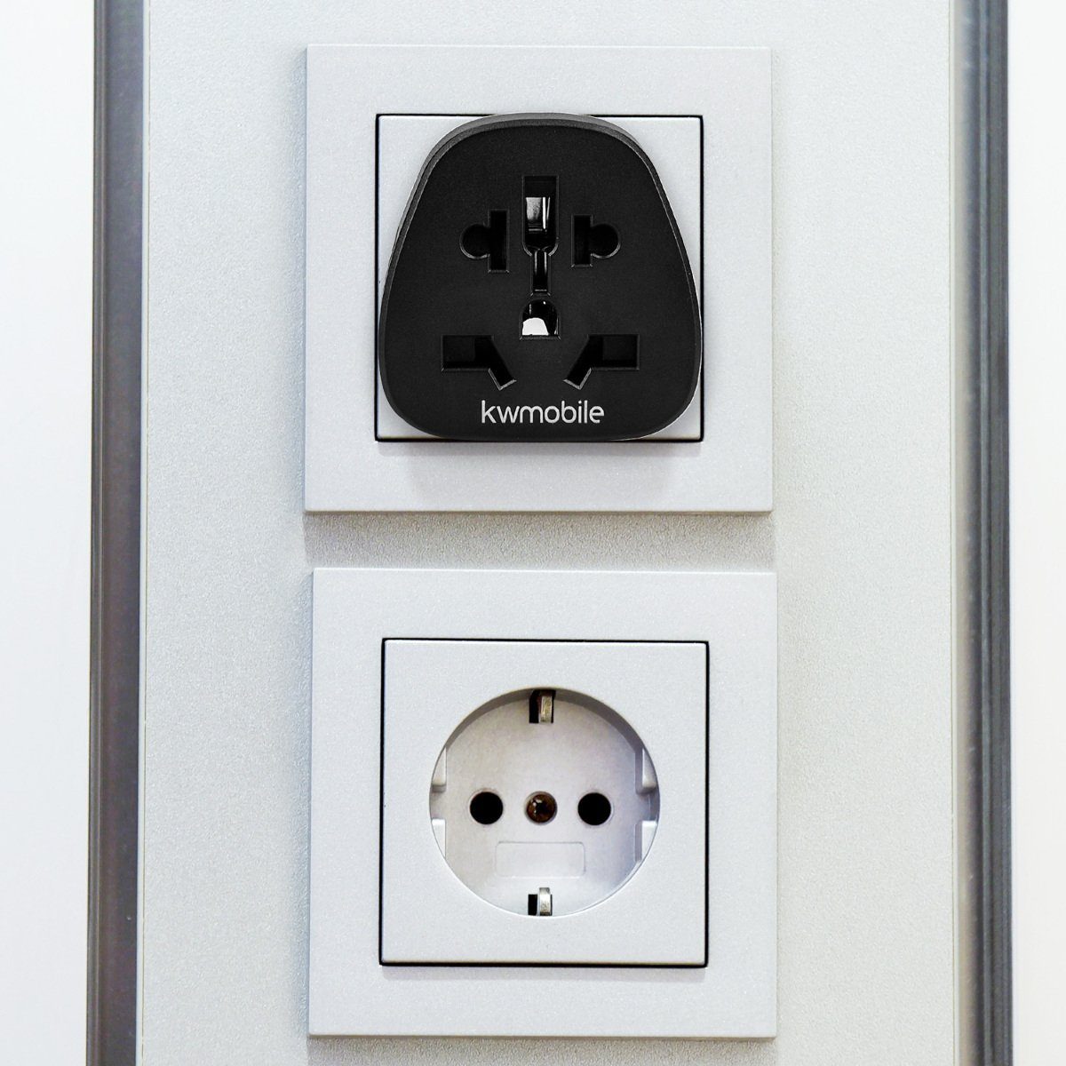 kwmobile 2x UK auf DE Schuko Reiseadapter - Typ F für Typ G Stecker Adapter, 5.20 cm