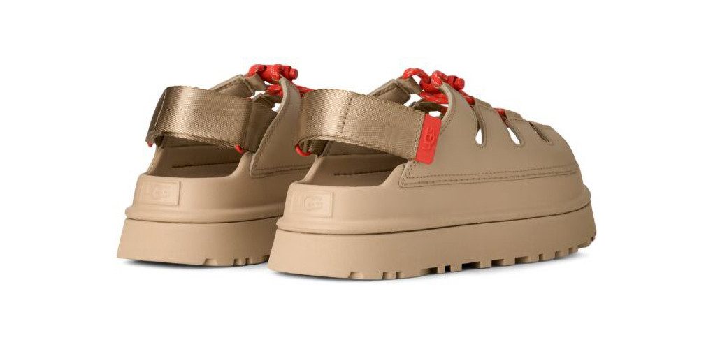 UGG GOLDENGLOW TOGGLE SANDAL Plateausandale Plateau, Klettschuh, Riemchensandale mit Kontrast-Details