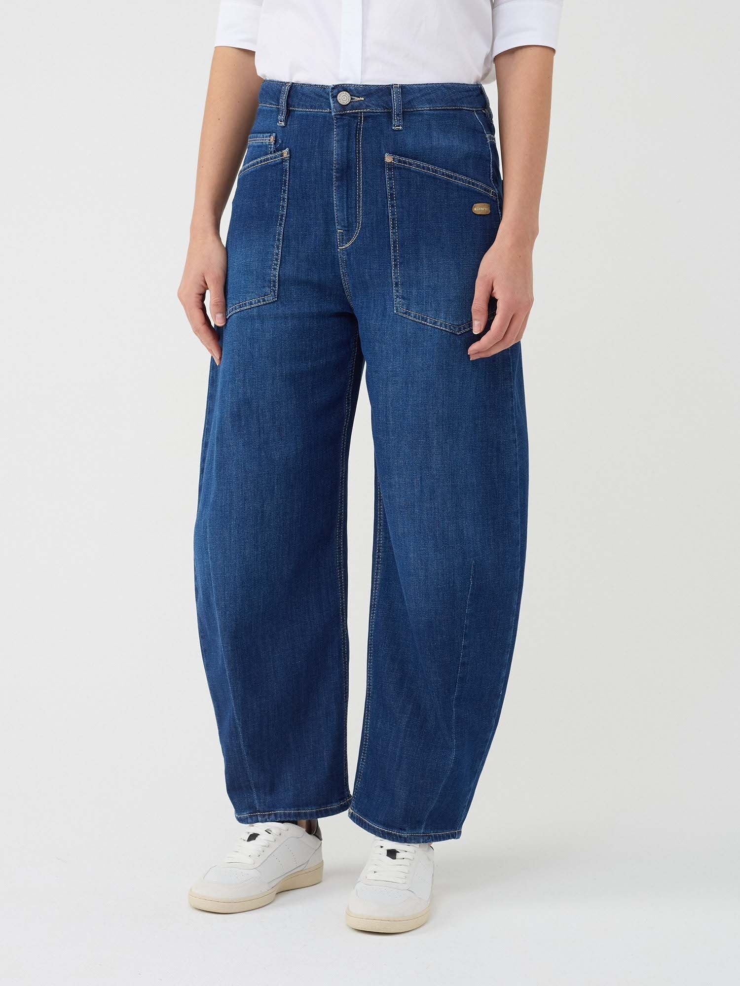 GANG Tapered-fit-Jeans 94ODINA mit Abnäher vom Knie bis zum Saum
