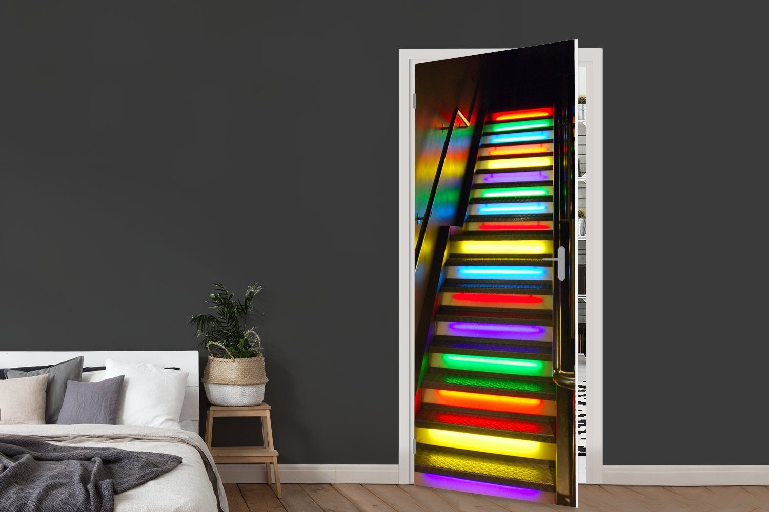 cm Türtapete Treppen Farben Matt, Beleuchtete 75x205 für Türaufkleber, Tür, St), Regenbogens, des den in Fototapete bedruckt, MuchoWow (1