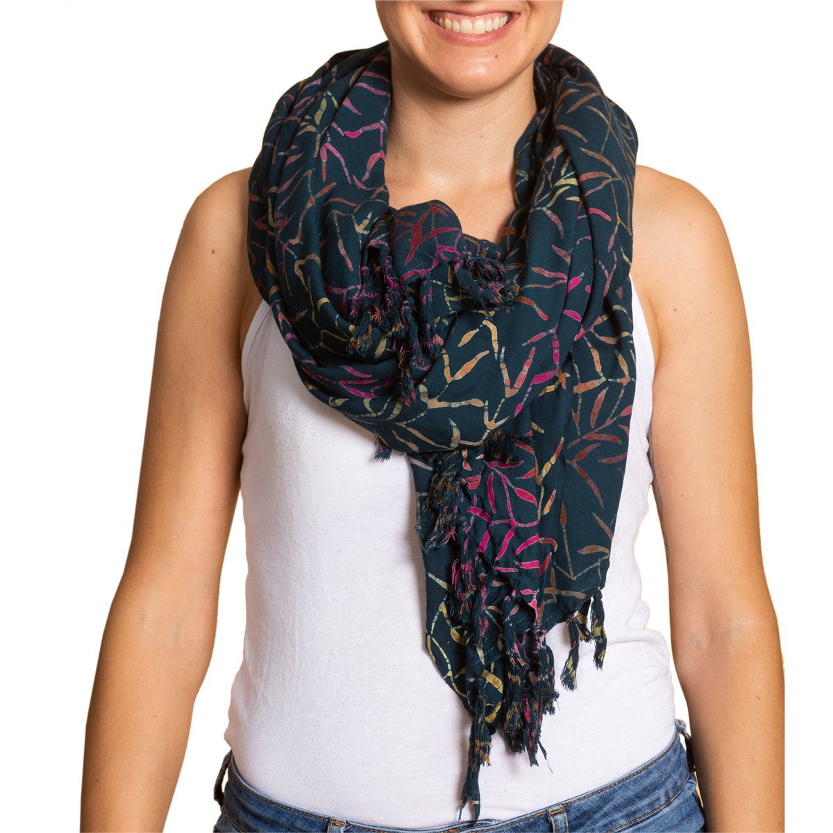 PANASIAM XXL-Schal Schal Wachsbatik für jede Jahreszeit egal ob als Schultertuch, Strandtuch Sarong oder Wickelkleid aus wunderbar weicher Viskose