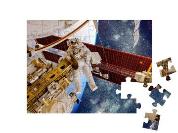 puzzleYOU Puzzle Internationale Raumstation und Astronaut, 48 Puzzleteile, puzzleYOU-Kollektionen