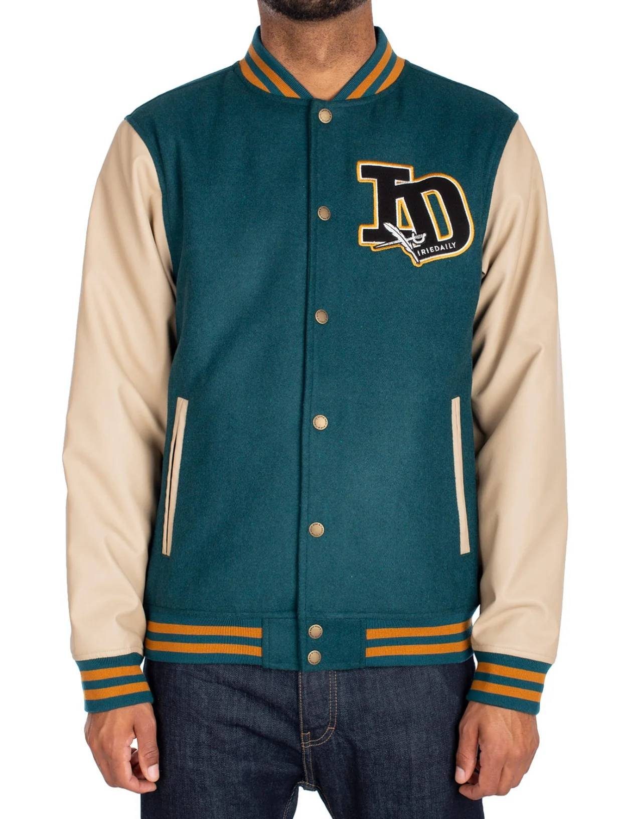 iriedaily Collegejacke Jacke Iriedaily Varsity (1-St) Kontrastfarbene Kunstlederärmel