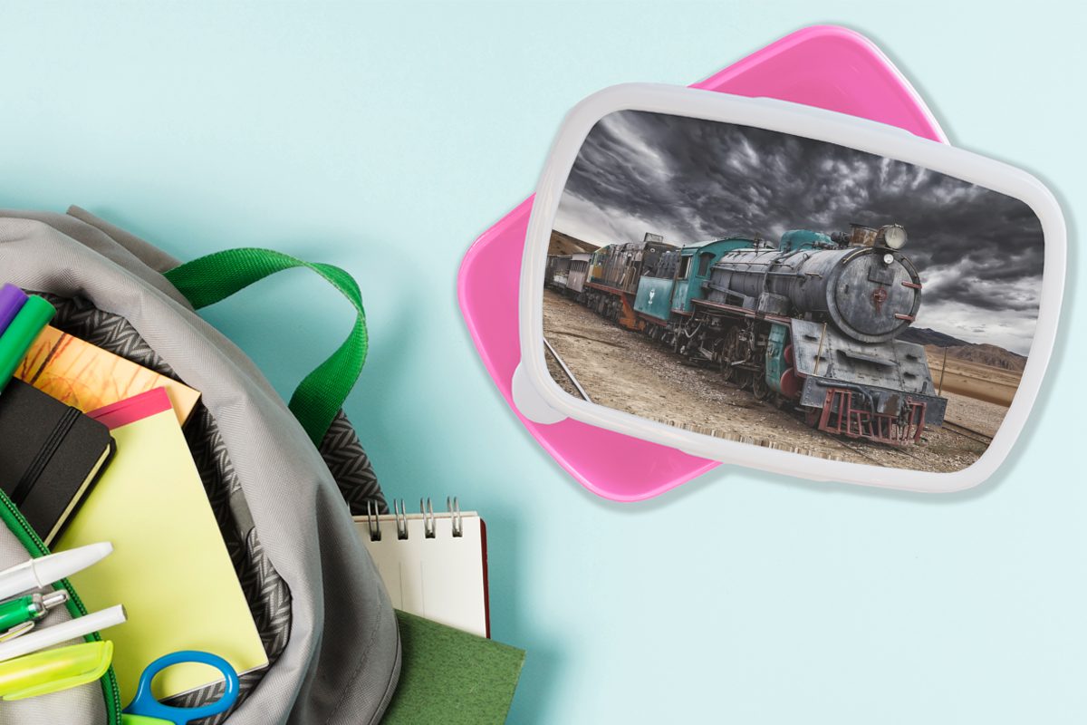 Lunchbox Wolken Dampflokomotive, MuchoWow für (2-tlg), Dunkle Brotbox Snackbox, Mädchen, über Brotdose Kunststoff Kinder, Kunststoff, Erwachsene, der rosa