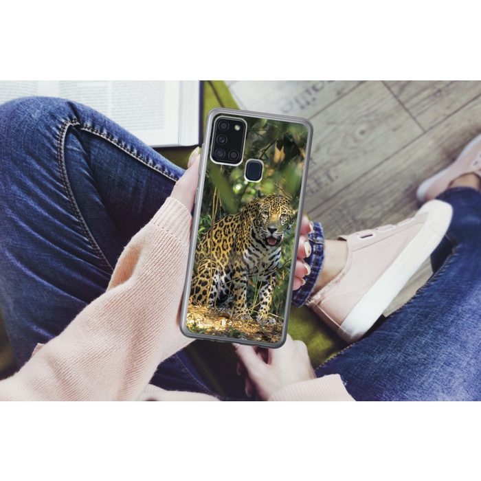 MuchoWow Handyhülle Versteckter Jaguar im Dschungel Handyhülle Samsung Galaxy A21s Smartphone-Bumper Print Handy AR12347