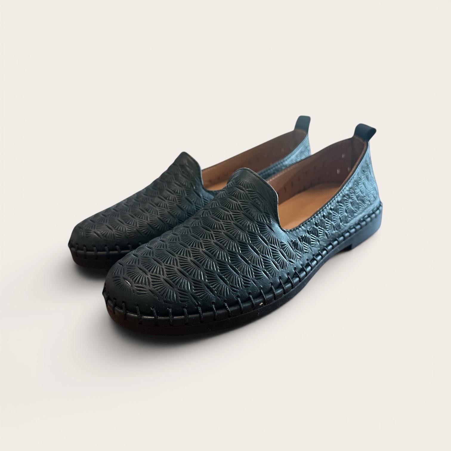 Begoria Begoria Artisan - Bestickte Loafer mit dekorativer Kontrastnaht Loafer