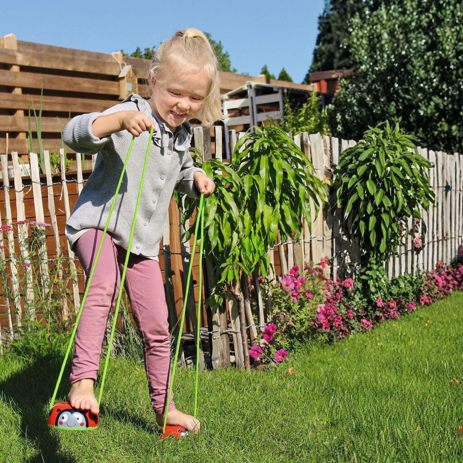 Moses. Verlag Outdoor-Spielzeug Laufstelzen, mit Anti-Rutsch-Gummi, Griffseile max. 62 cm lang