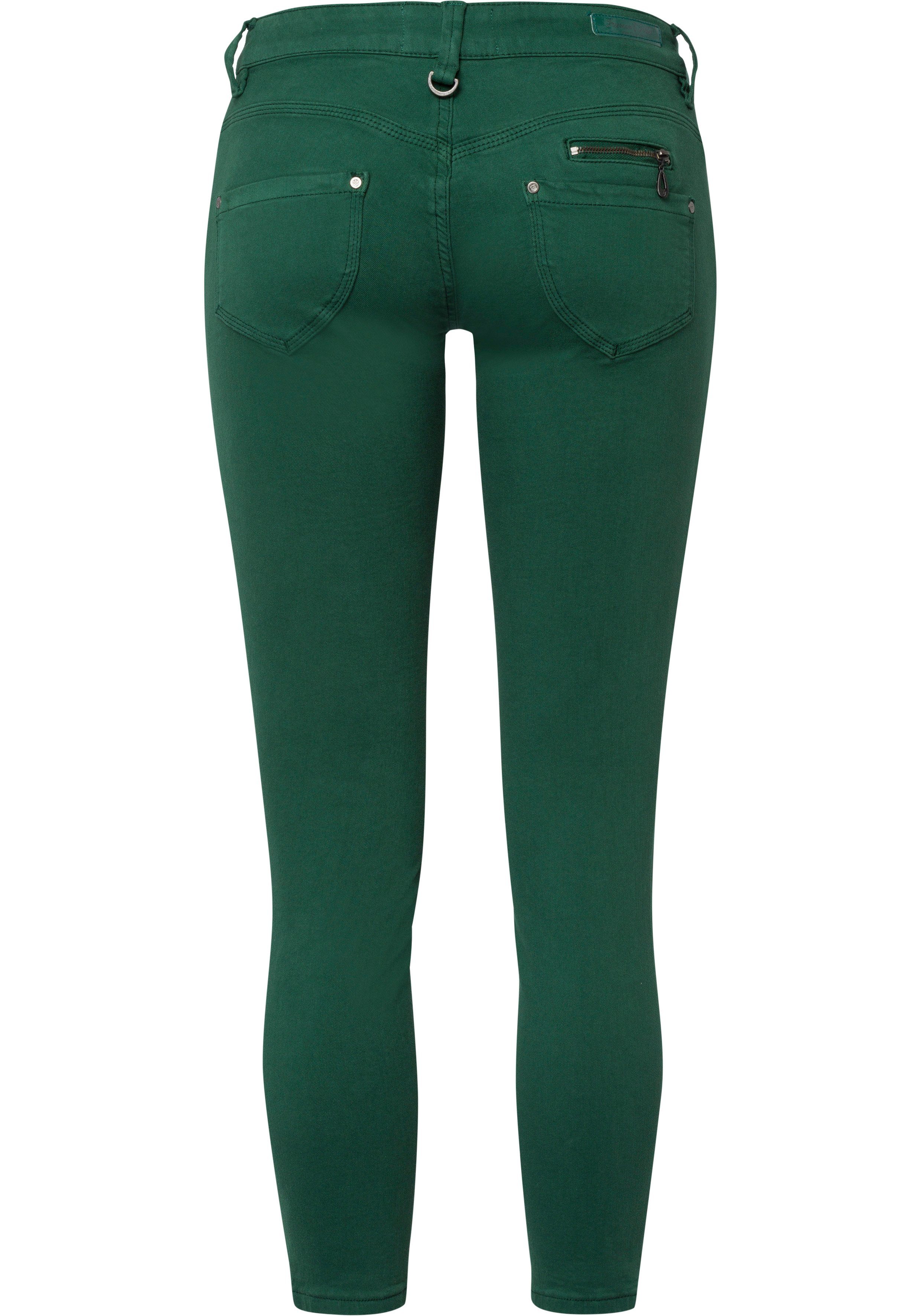 Freeman T. Porter Slim-fit-Jeans Alexa Cropped New Magic Colour mit  Deko-Zipper-Taschen