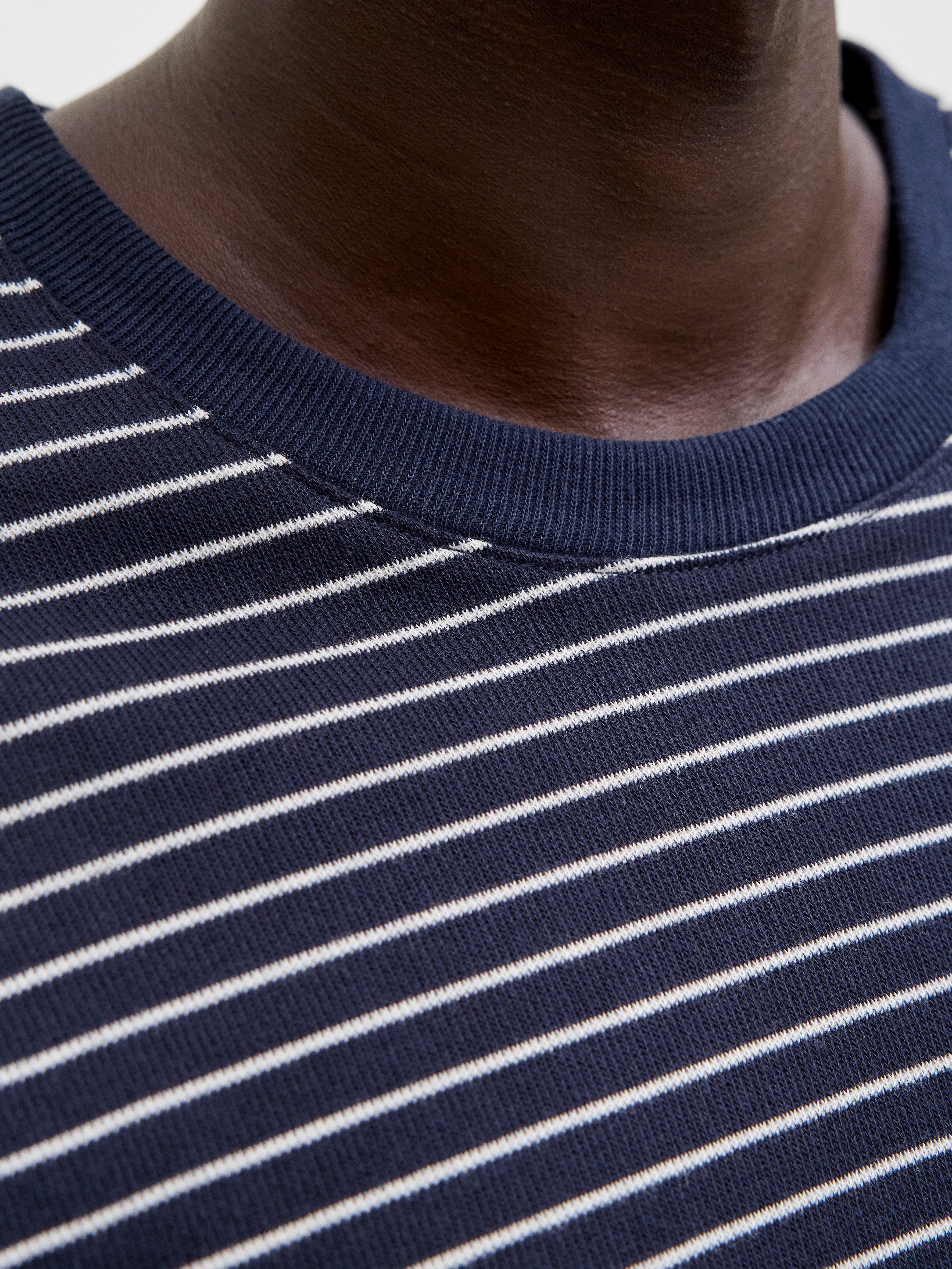 Jack & Jones Rundhalsshirt JJEDOVER STRIPED TEE SS CREW NECK SN mit Streife günstig online kaufen