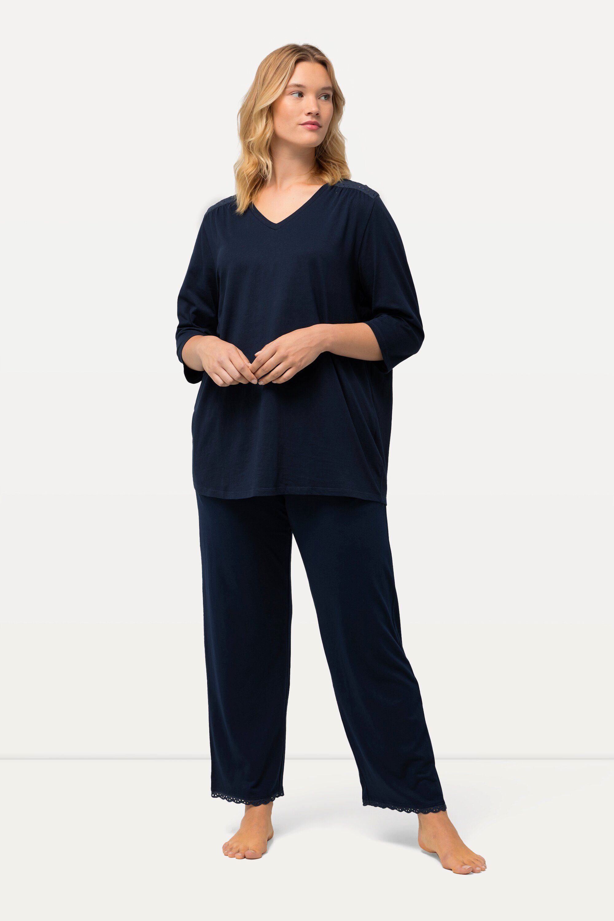 Ulla Popken Pyjama Pyjama Lochstickerei V-Ausschnitt 3/4-Arm nachtblau