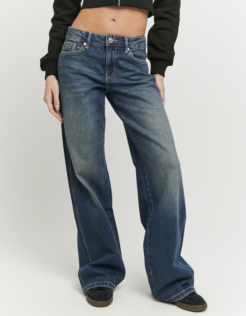 Tally Weijl Low-rise-Jeans SPADEPALLAS Baumwollmischung, Low-Waist mit geradem Beinverlauf und Strass-Anhänge