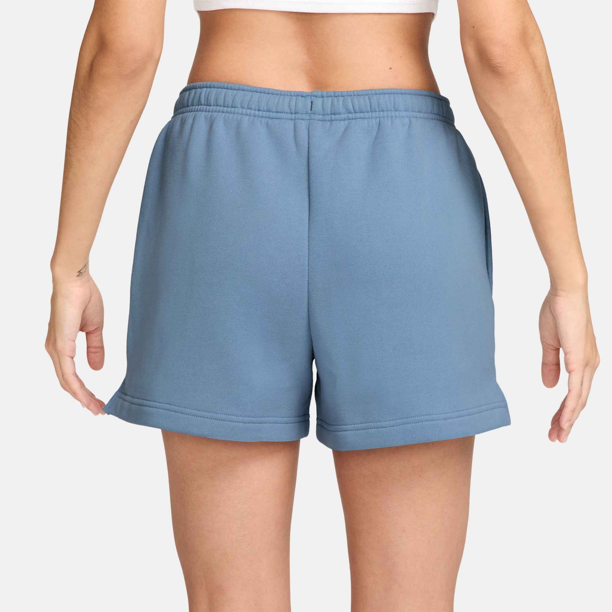 Nike Sportswear Shorts W NK STDO FLC MW MR STD 4 SHRT mit Eingrifftaschen, ca. Mitte Oberschenkel lang, gerade Beinform