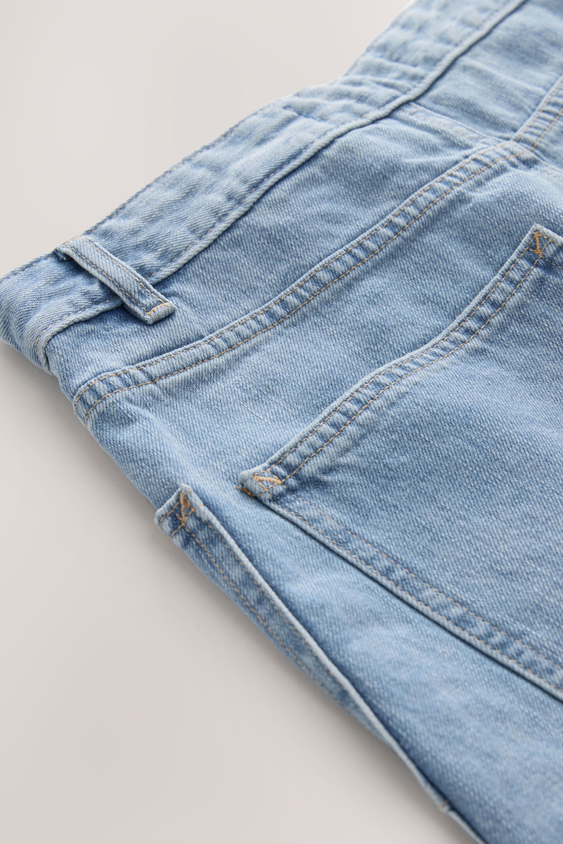 Next Jeansshorts Denim-Jorts-Shorts mit Barrel-Bein + Doppeltasche (1-tlg) – Bild 4 von 4
