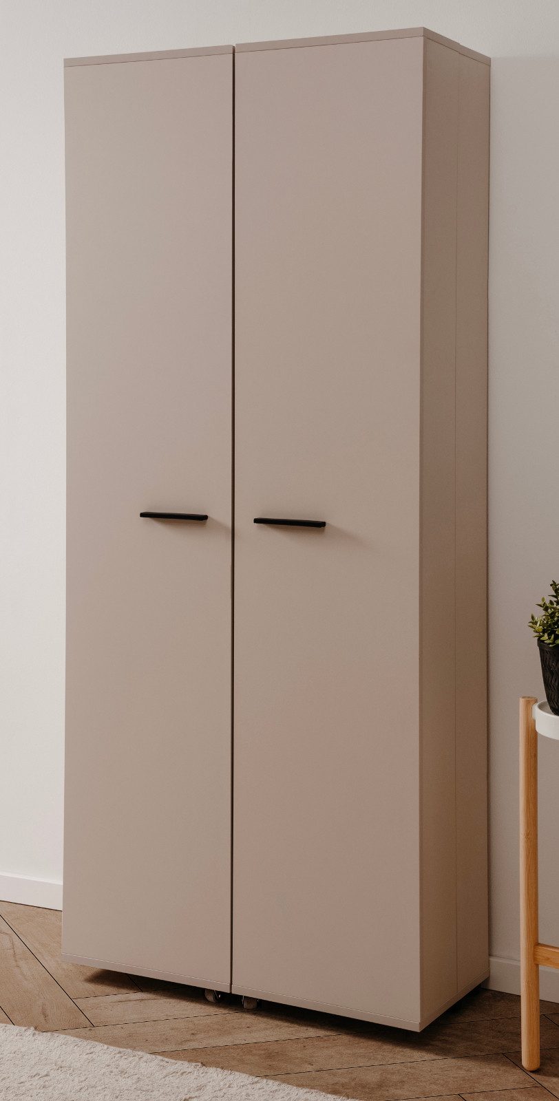Furn.Design Schuhschrank Logu (Furschrank in Samt, ausklappbar, 74 x 182 cm) bis zu 30 Paar Schuhe