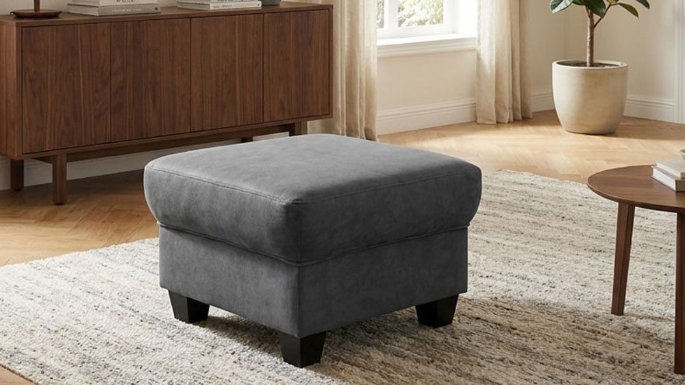 OTTO home Hocker Sillkeborg 59 x 59 cm, kompakt, komfortabel & mit Holzfüßen, aus pflegeleichtem, weichem Luxus-Microfaser
