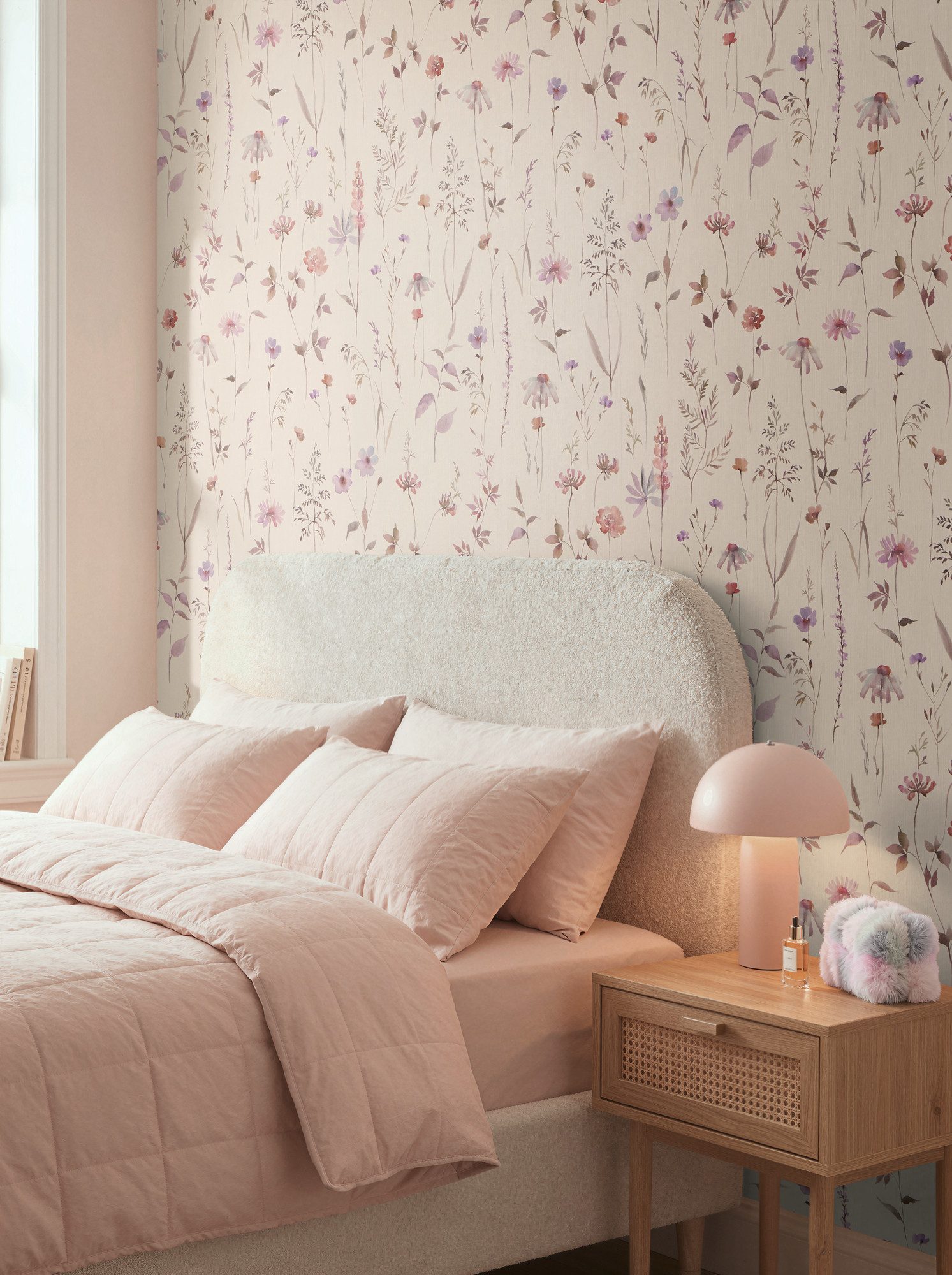 A.S. Création Vliestapete Trend Spectrum Floral – Romantische Blütenranken Vliestapete, leicht strukturiert, floral, matt, geblümt, (1 St), Romantische Blüten- und Blätterranken in harmonischer Farbwelt