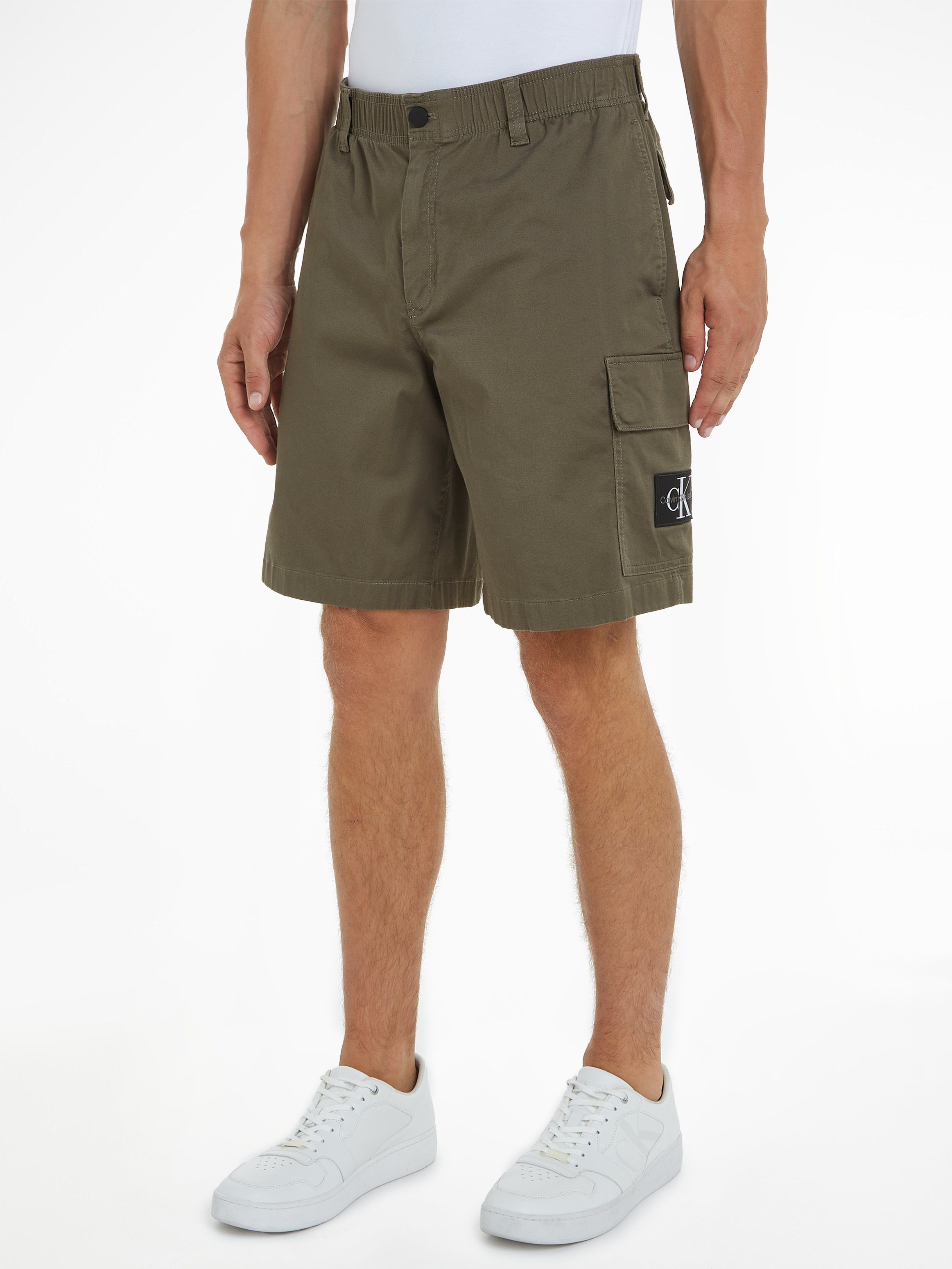 Calvin Klein Jeans Cargohose CARGO SHORT mit Logopatch