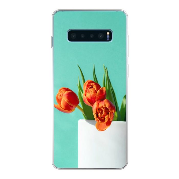 MuchoWow Handyhülle Orangefarbene Tulpen in einer weißen Vase vor grünem Hintergrund Phone Case Handyhülle Samsung Galaxy S10+ Silikon Schutzhülle