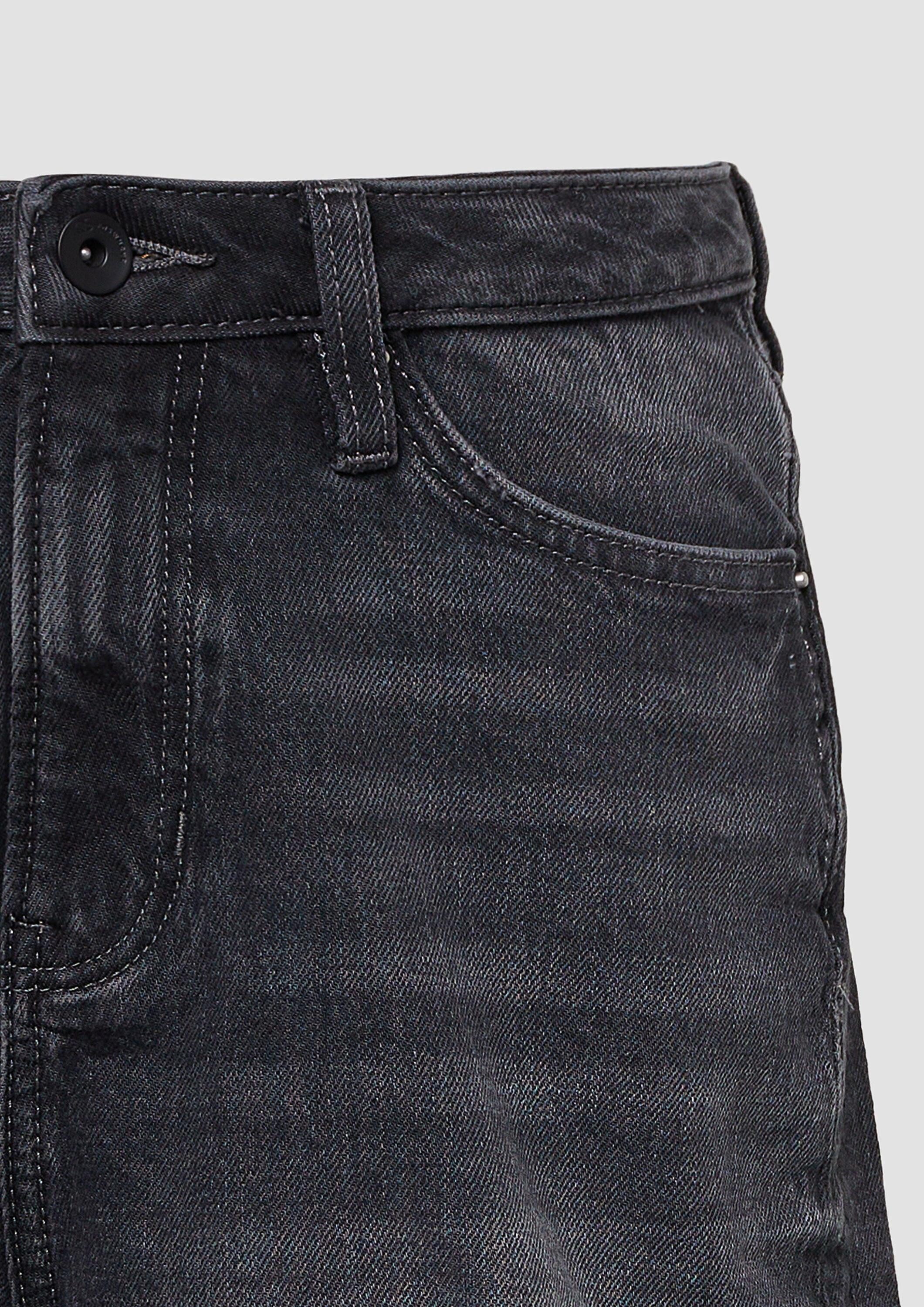 QS Jeansshorts Jeans-Hose MOM FIT Jeans Mom / Relaxed Fit / High Rise