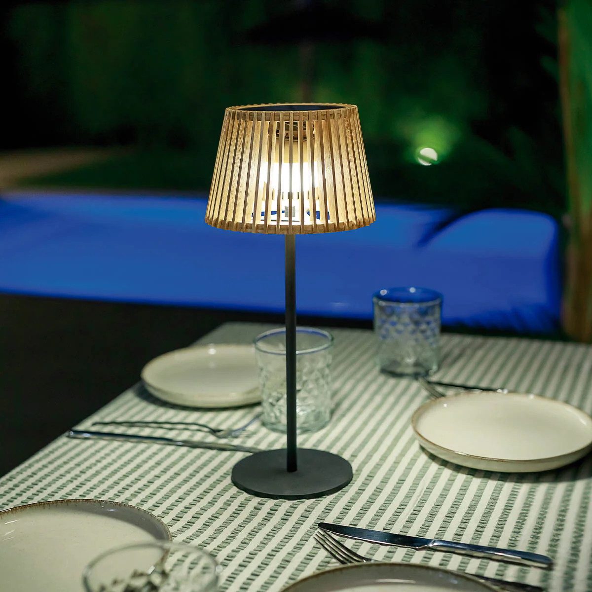 New Garden LED Solarleuchte Okinawa Tischlampe Solar und Akku Bambus Braun, LED fest integriert, Warmweiß