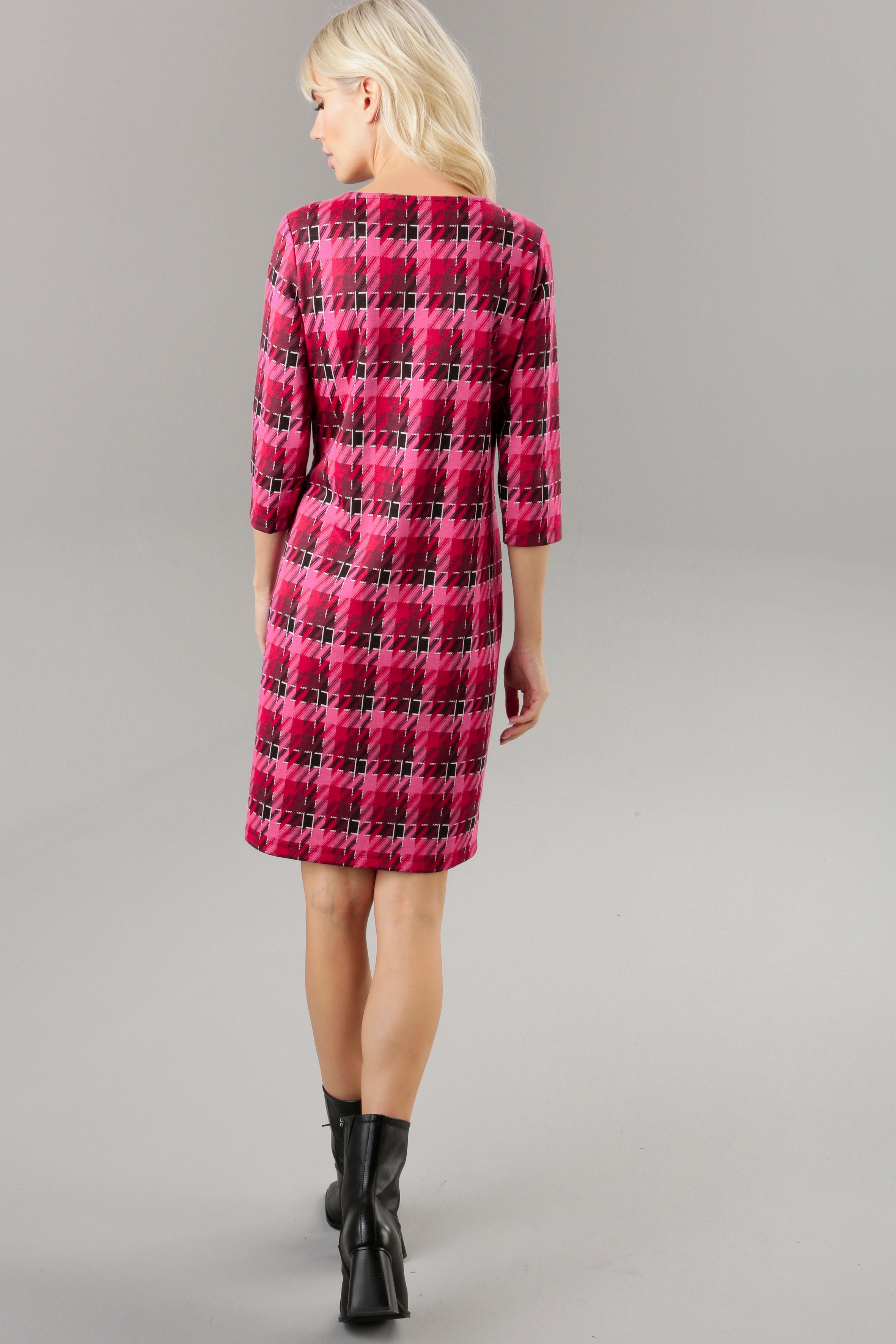 Jerseykleid in Knallfarben Allover-Muster Aniston SELECTED trendy mit
