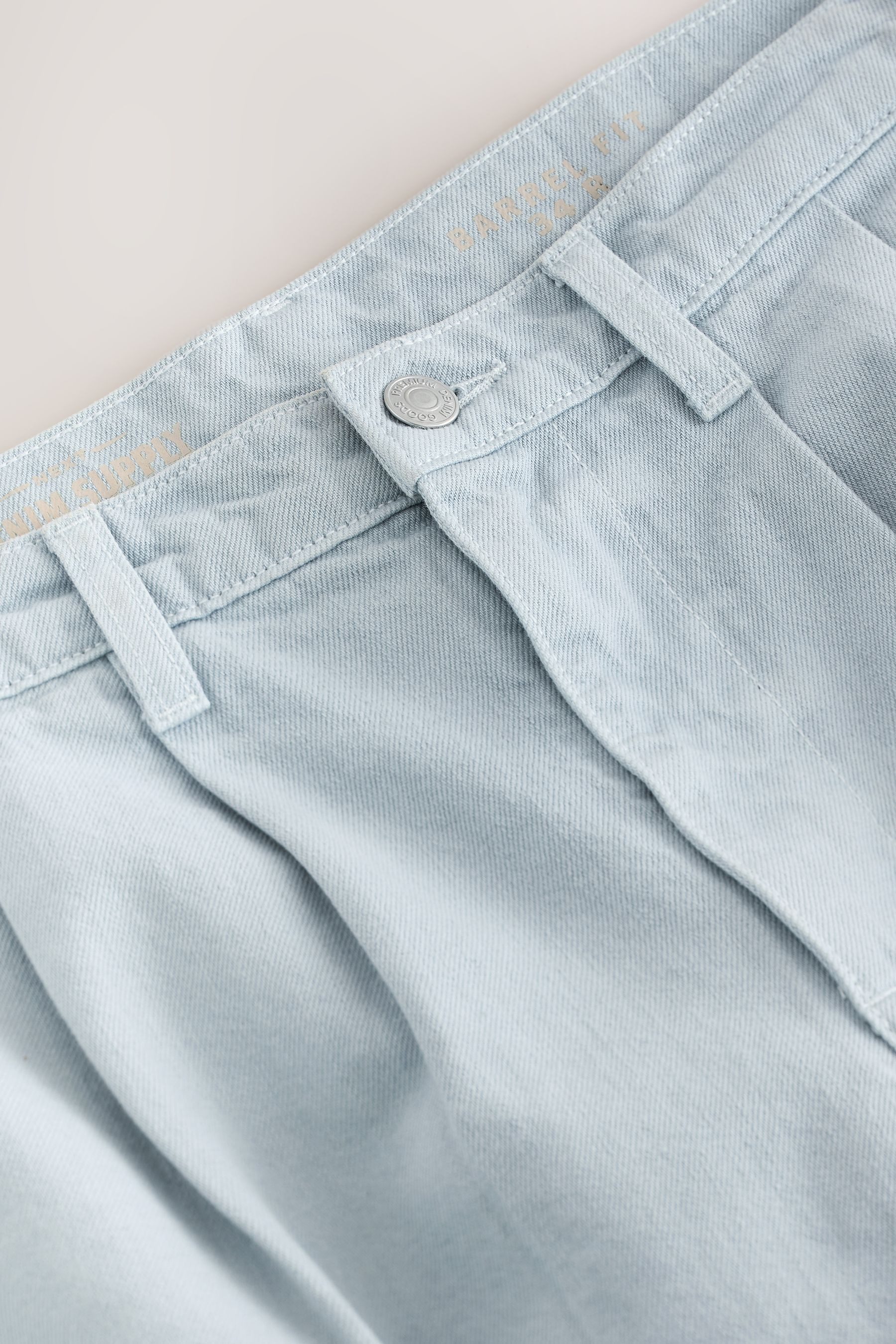 Next Weite Jeans EDIT Jeans mit Bundfalten und Barrel-Bein (1-tlg) – Bild 4 von 5