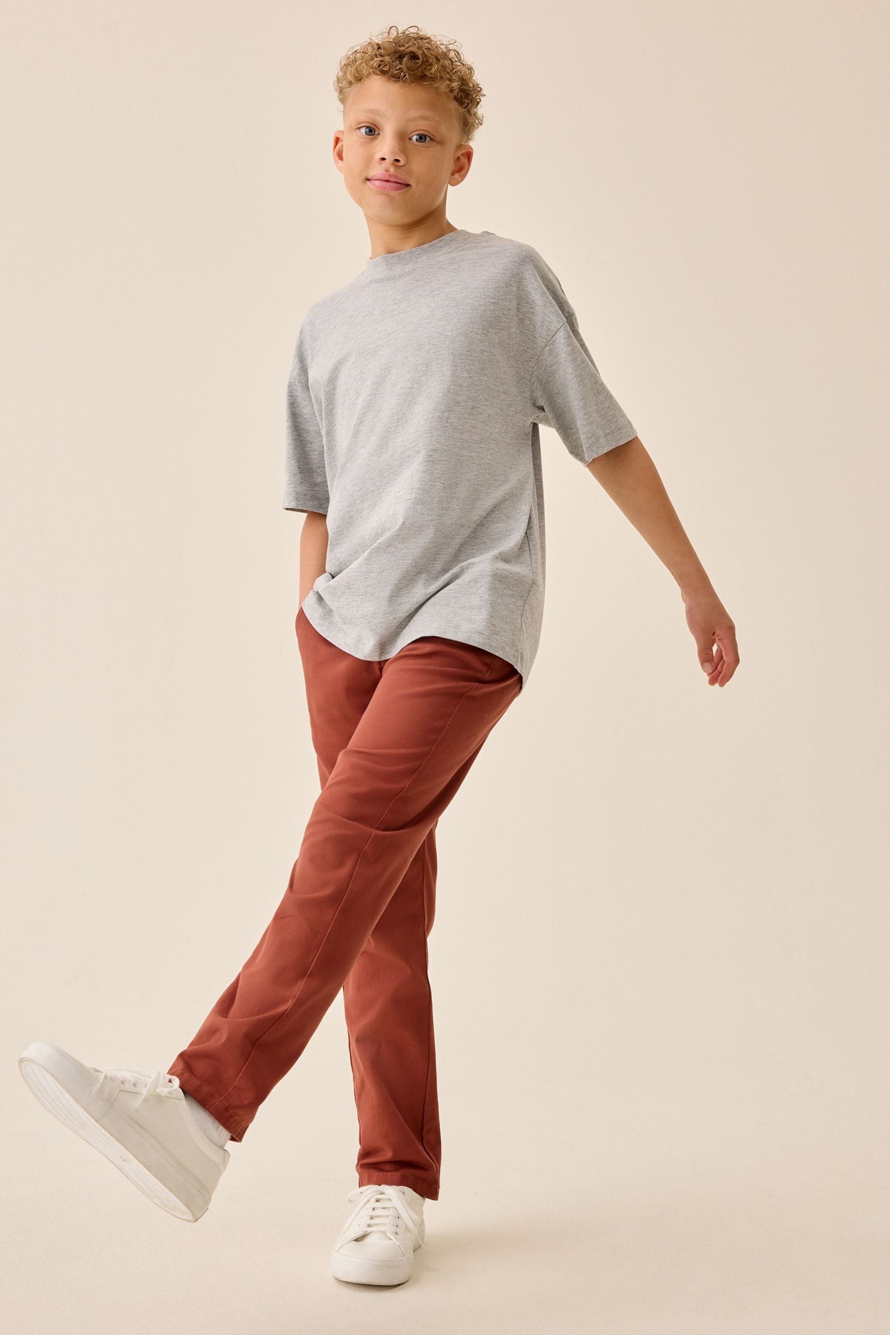 Next Chinohose Regular Fit Chinohose mit Stretch (1-tlg) – Bild 4 von 4