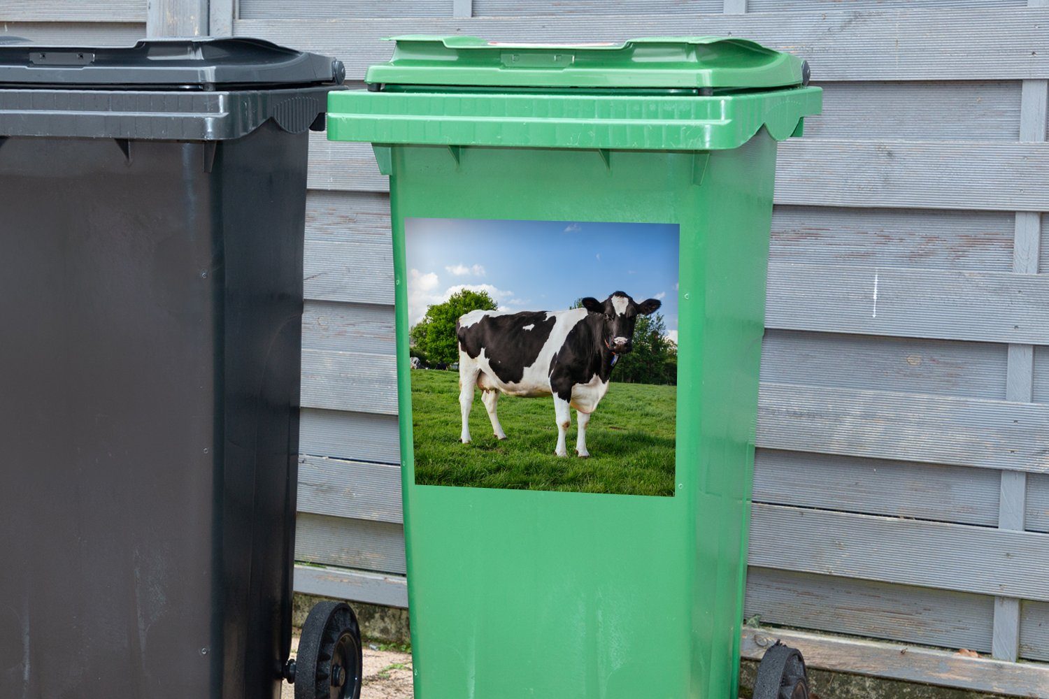 Mülleimer-aufkleber, - Schwarz Abfalbehälter Wandsticker Mülltonne, Kuh - MuchoWow - Container, Sticker, St), Weiß (1 Niederlande