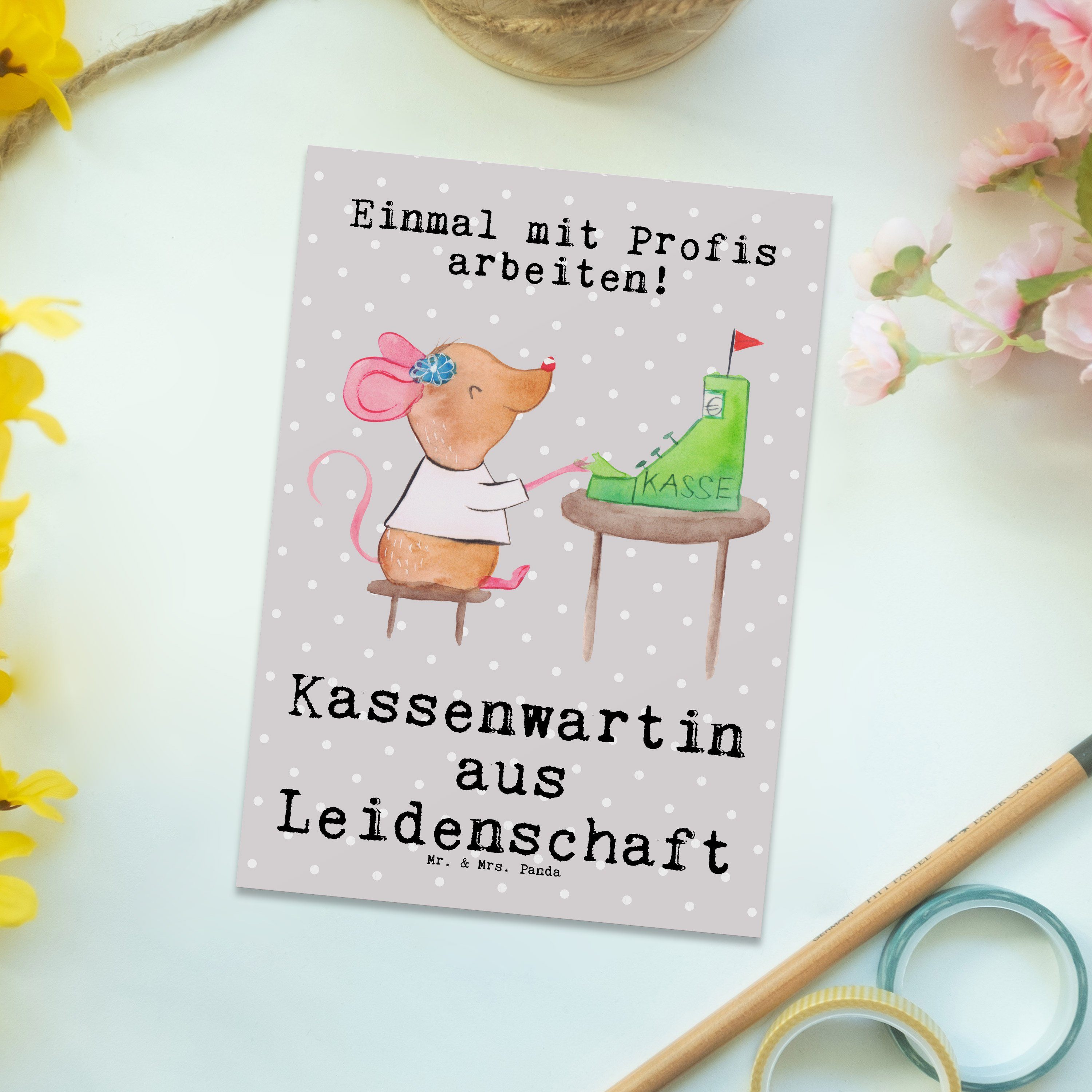 Mr. & Mrs. Panda Postkarte Kassenwartin aus Leidenschaft - Grau Pastell - Geschenk, Ausbildung