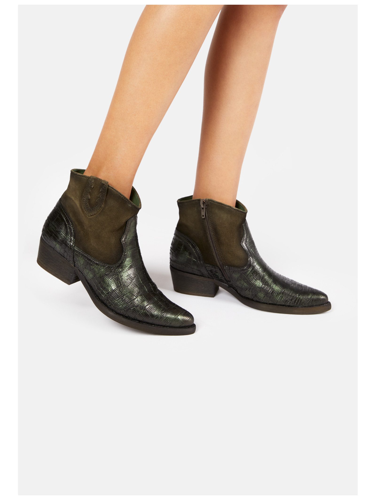 Felmini Stiefelette Leder . Cowboy Stiefelette