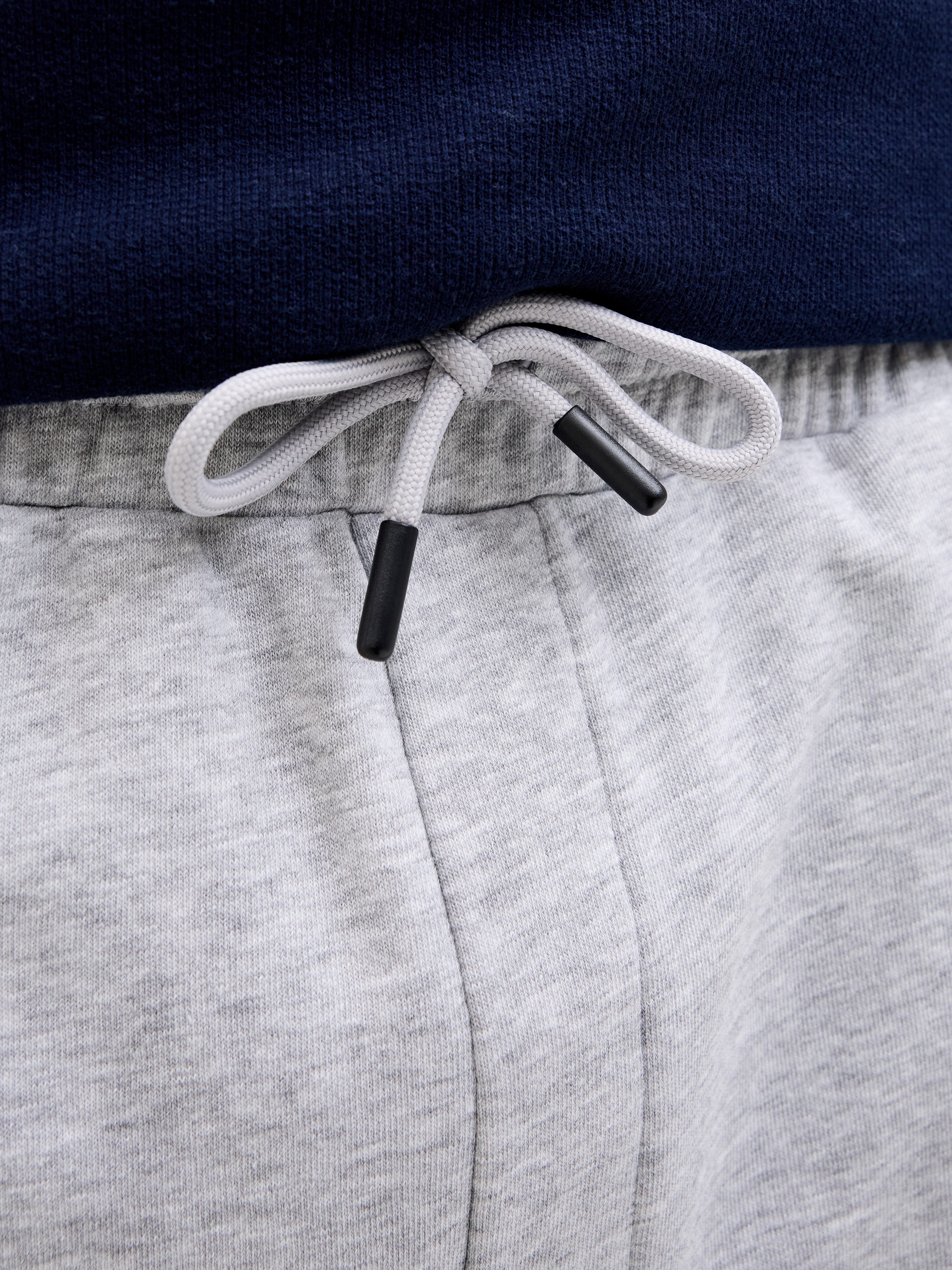 Jack & Jones Sweatshorts JPSTGORDON mit elastischem Bund unifarben, modisch, regular fit, Webstoff
