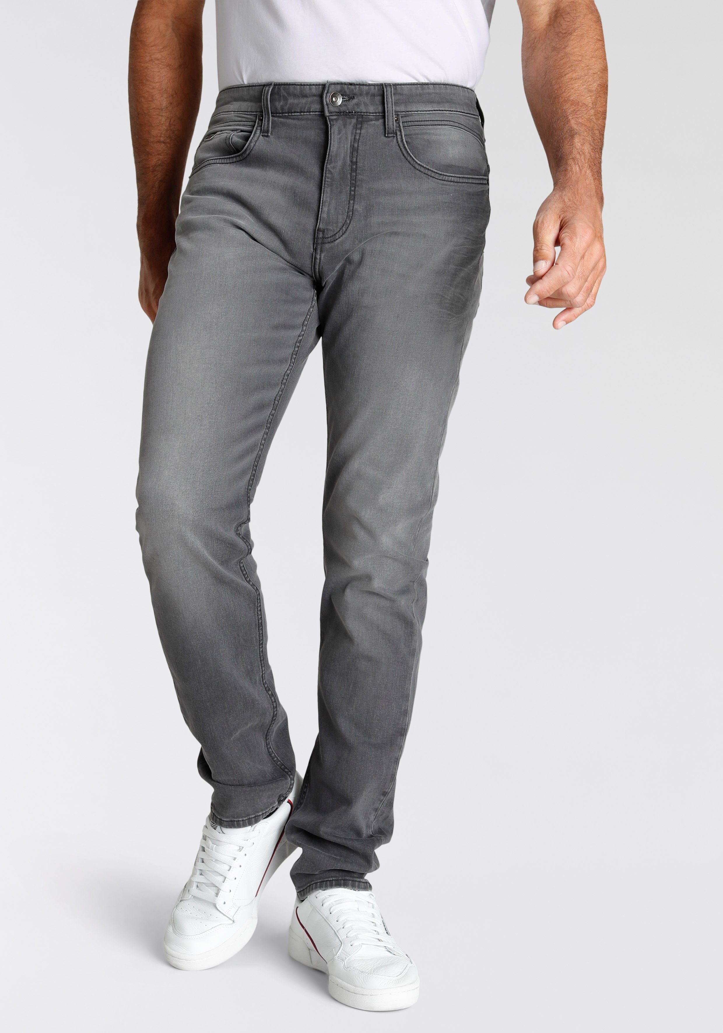 H.I.S Tapered-fit-Jeans CIAN Ökologische, wassersparende Produktion durch Ozon Wash