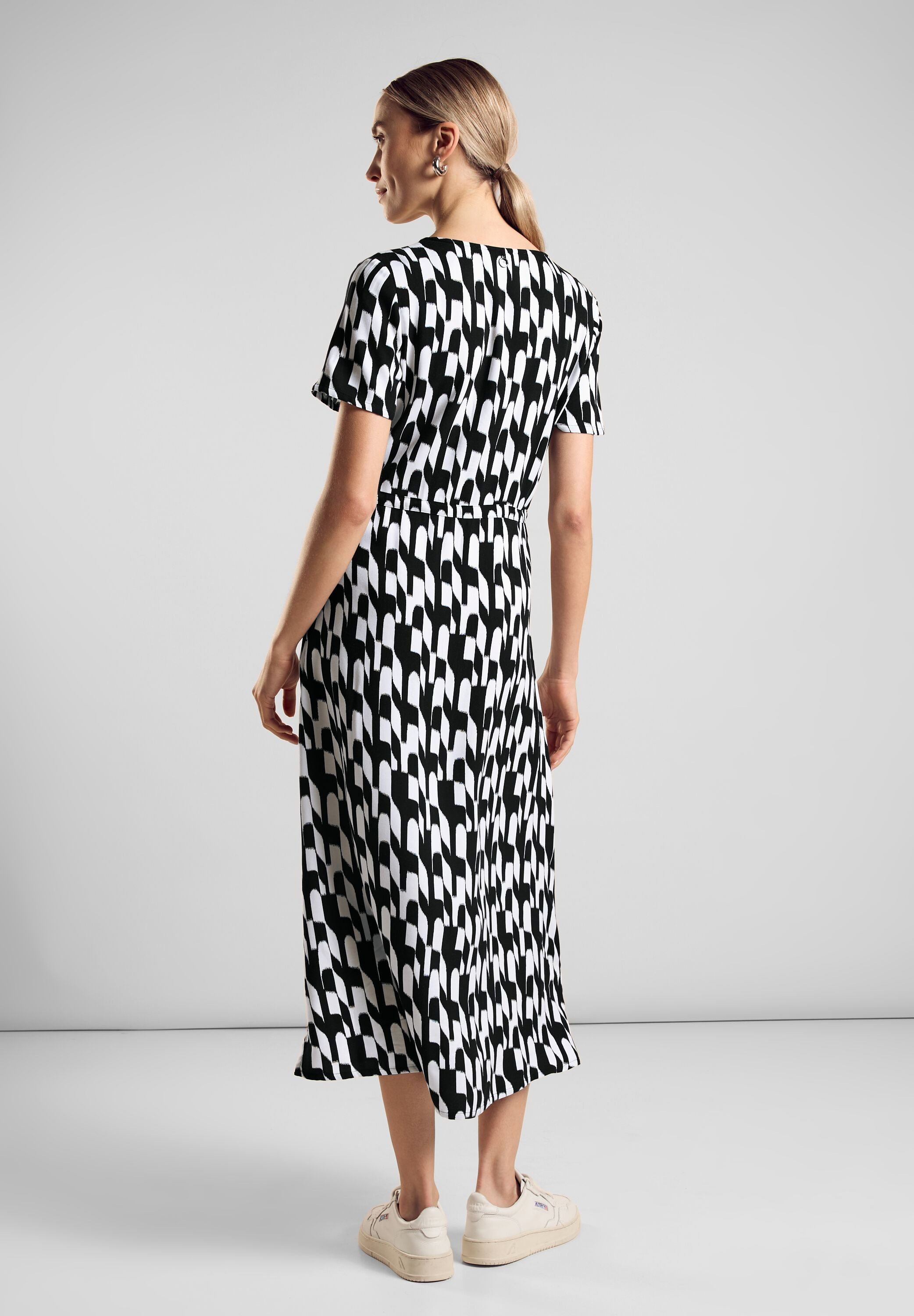 STREET ONE Midikleid mit Allover-Druck günstig online kaufen
