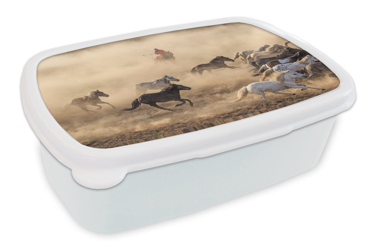 MuchoWow Lunchbox Galoppierende mongolische Pferde in der Mongolei, Kunststoff, (2-tlg), Brotbox für Kinder und Erwachsene, Brotdose, für Jungs und Mädchen weiß