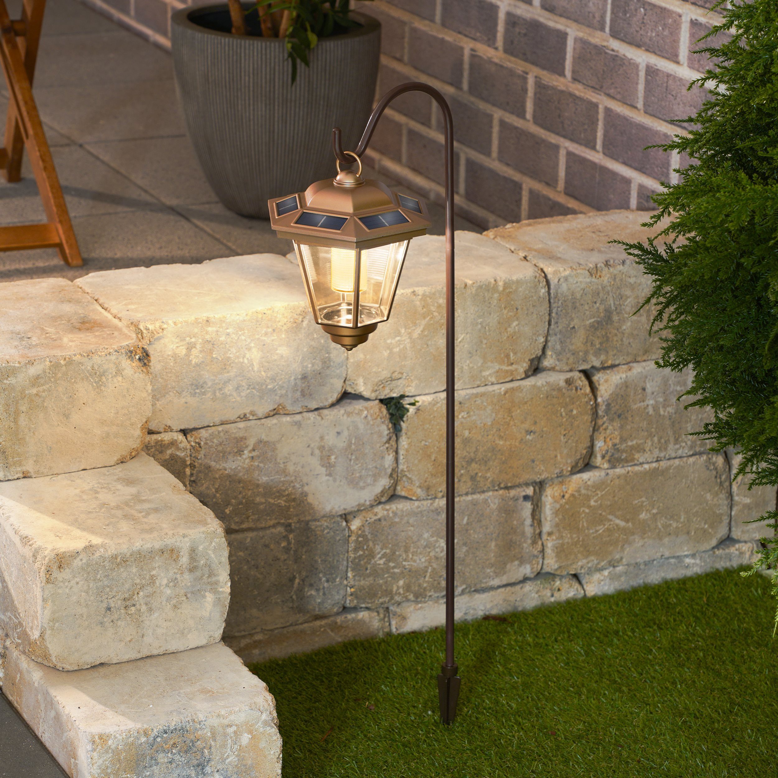 esotec LED Solarleuchte Gartenstecker mit Hängeleuchte TIVOLI H=69cm 2800K Metallstab 102065