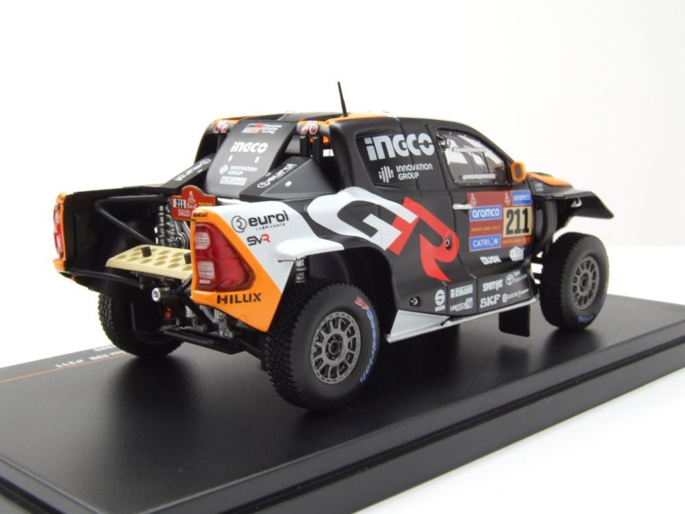ixo Models Modellauto Toyota GR DKR Hilux Evo T1+ #211 Rallye Dakar 2025 schwarz Henk Brett, Maßstab 1:43