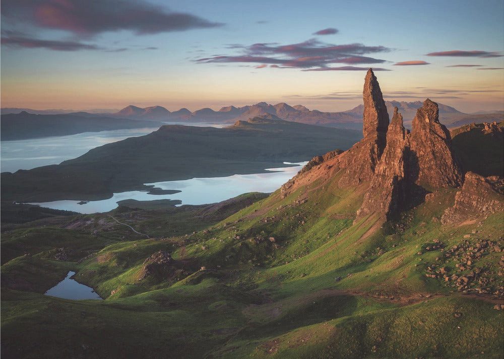 Papermoon Vliestapete "Scotland - Old Man of Storr" von Jean Claude Castor, Matt & lichtbeständig, hochwertiges formstabiles Vlies, UV-beständigen Farbe, Made in Germany