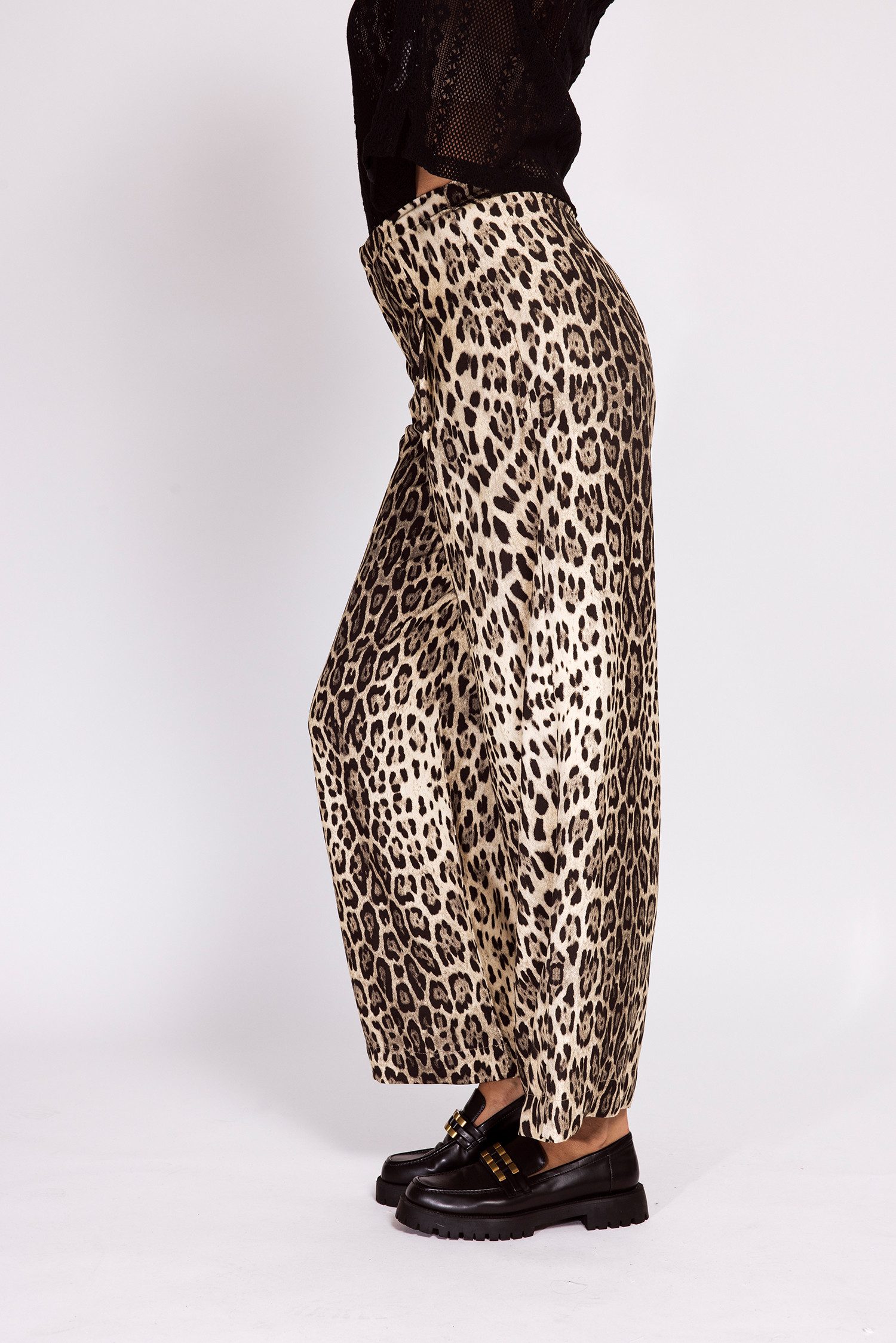 Zhrill Stoffhose PALA Leo lässige Passform, mit elastischem Gummizug, mit Animal-Print