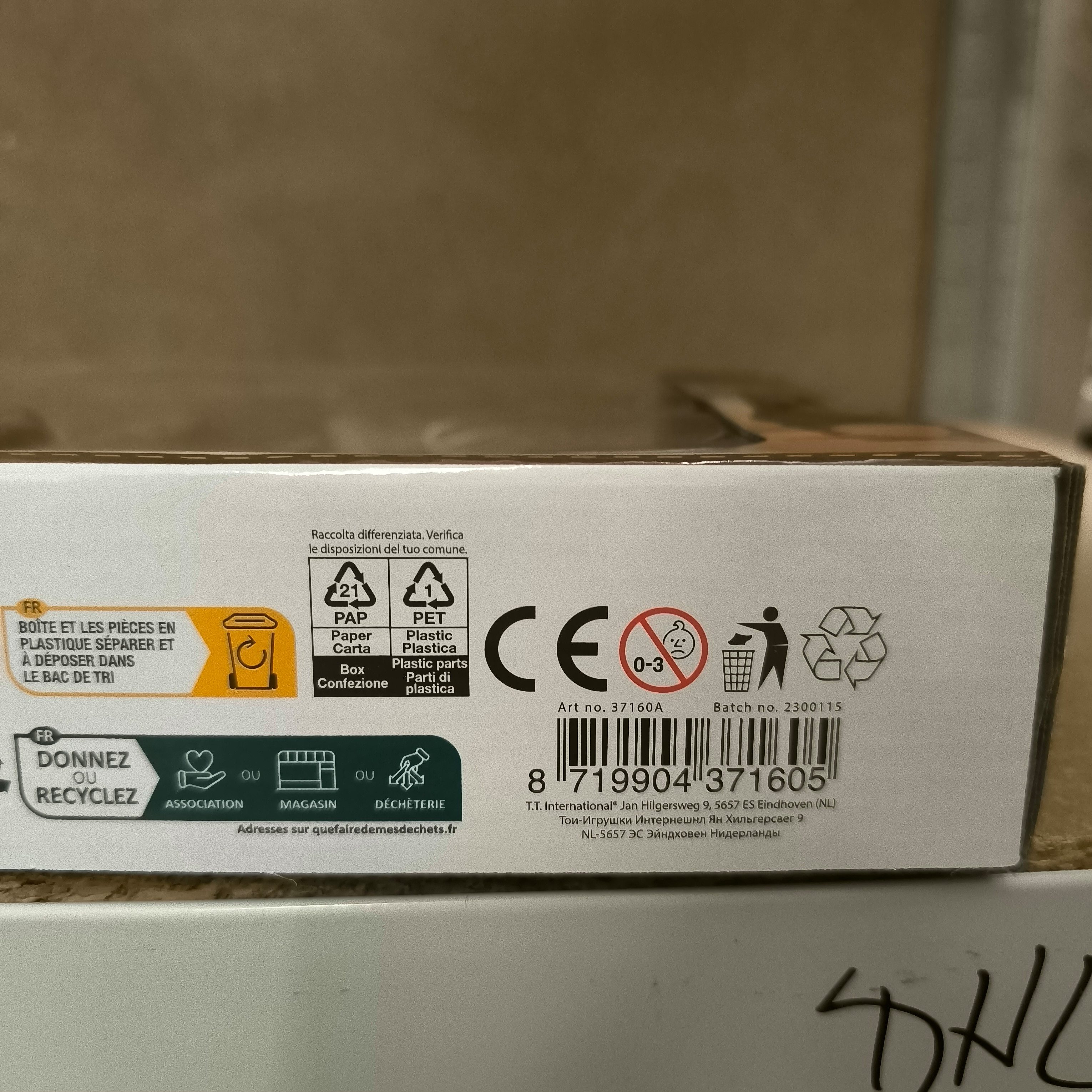 Toi-Toys Spiel Spielzeug Pferd und Reiter Set mit Zäunen, Fresstrog und Zubehör
