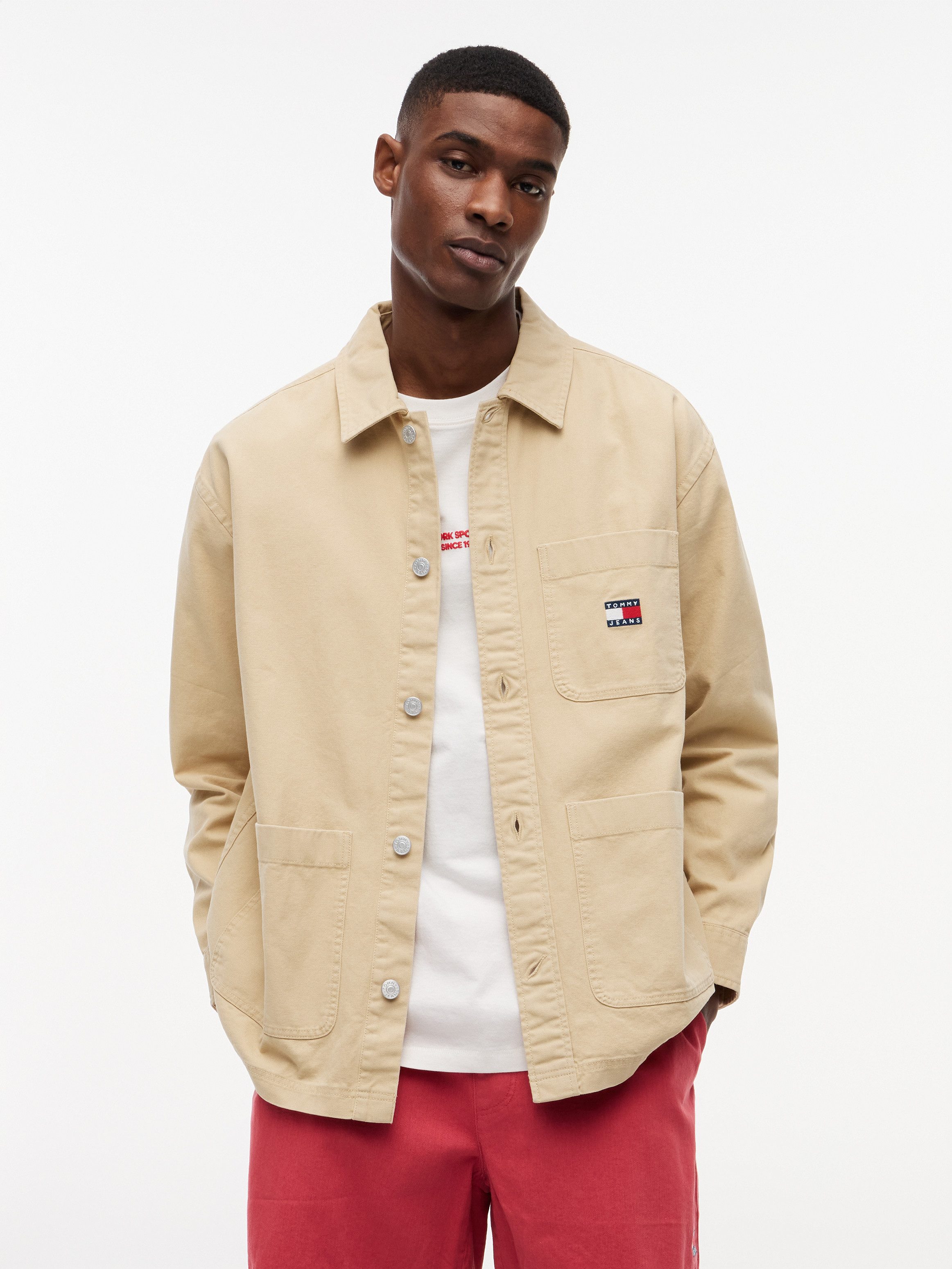 Tommy Jeans Hemdjacke TJM ESSENTIAL OVERSHIRT leicht überschnittene Schultern, halbgespreizter Kragen