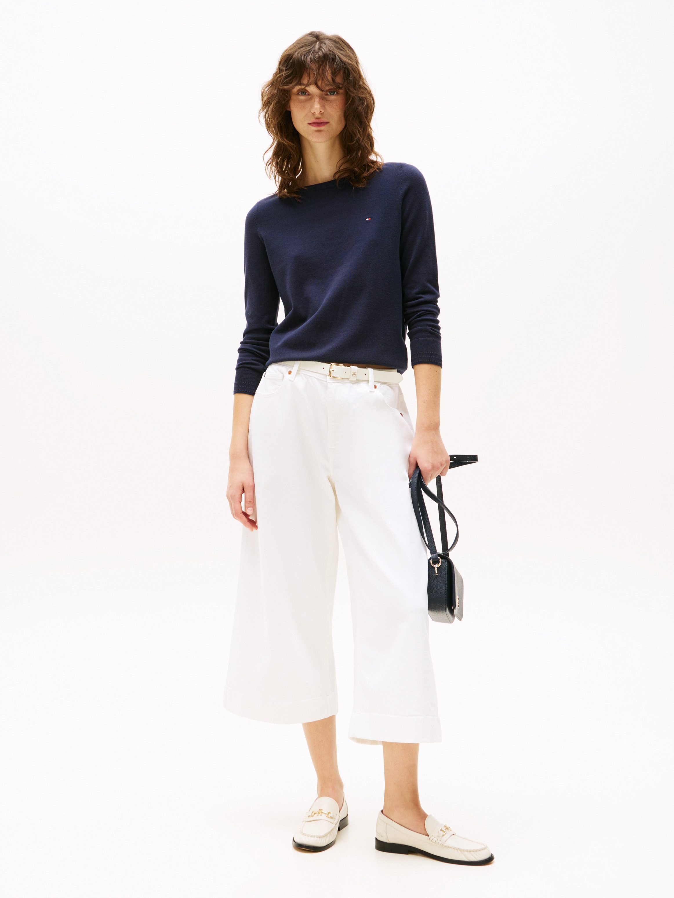 Tommy Hilfiger Strickpullover CO JERSEY STITCH V-NECK SWEATER mit Tommy Hilfiger Logo-Flag, U-Boot-Ausschnitt