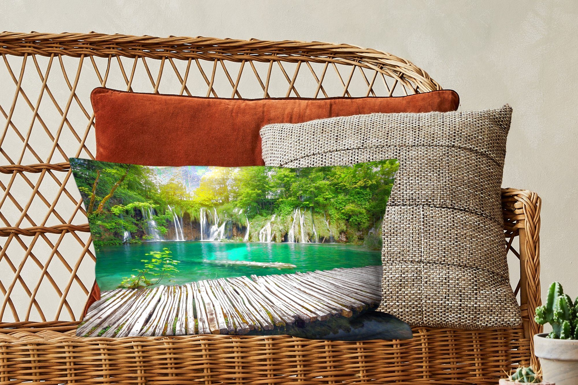 Schlafzimmer Natur, - Wasserfall Brücke MuchoWow mit Dekokissen Zierkissen, Dekoration, Wohzimmer - Füllung, Dekokissen