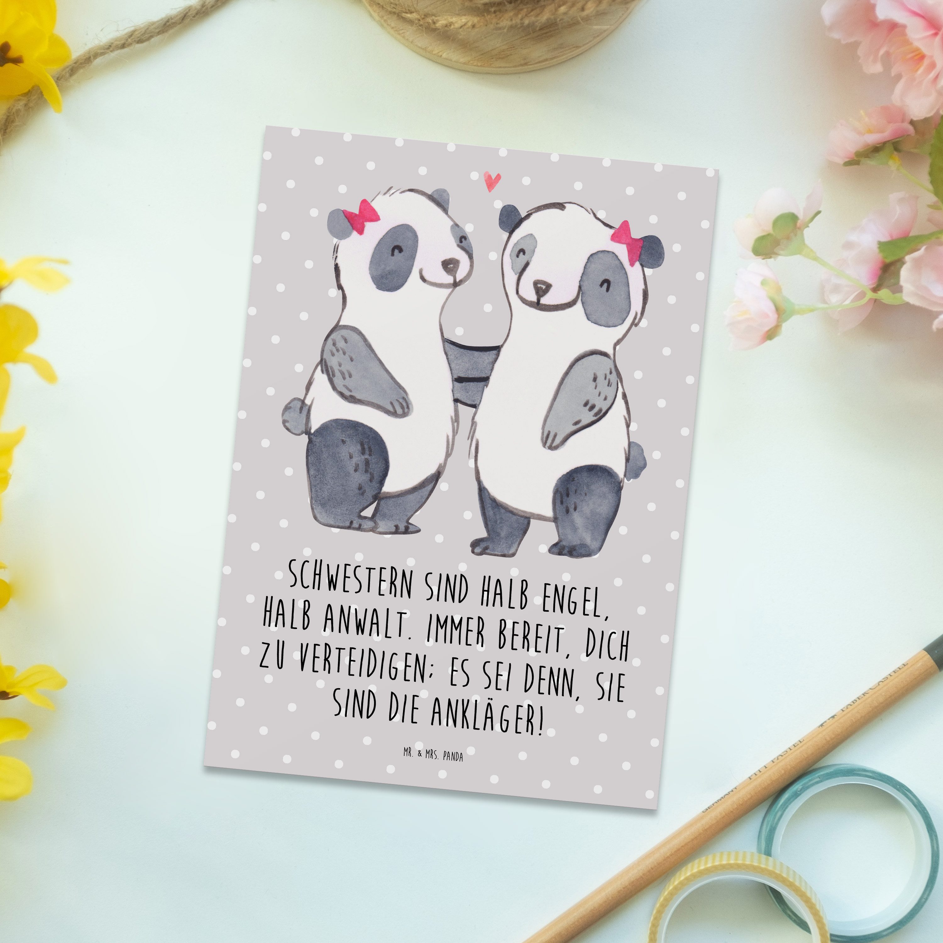 Thumbnail - Mr. & Mrs. Panda Postkarte Schwesternwunder - Grau Pastell - Geschenk, Engel und Anwalt, Ansicht