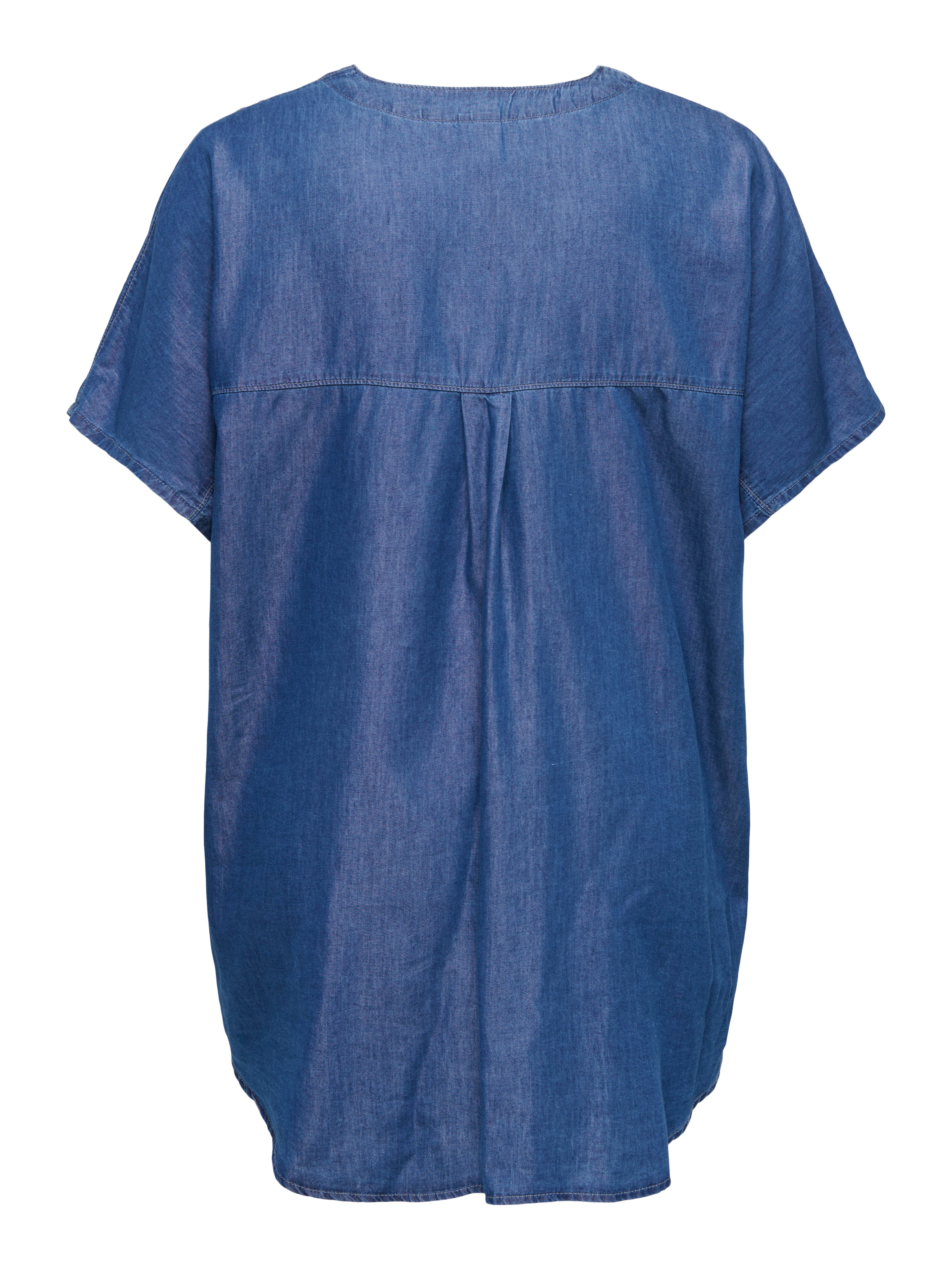 ONLY CARMAKOMA Kurzarmbluse CARBEA S/S TUNIC DNM GUA – Bild 2 von 4